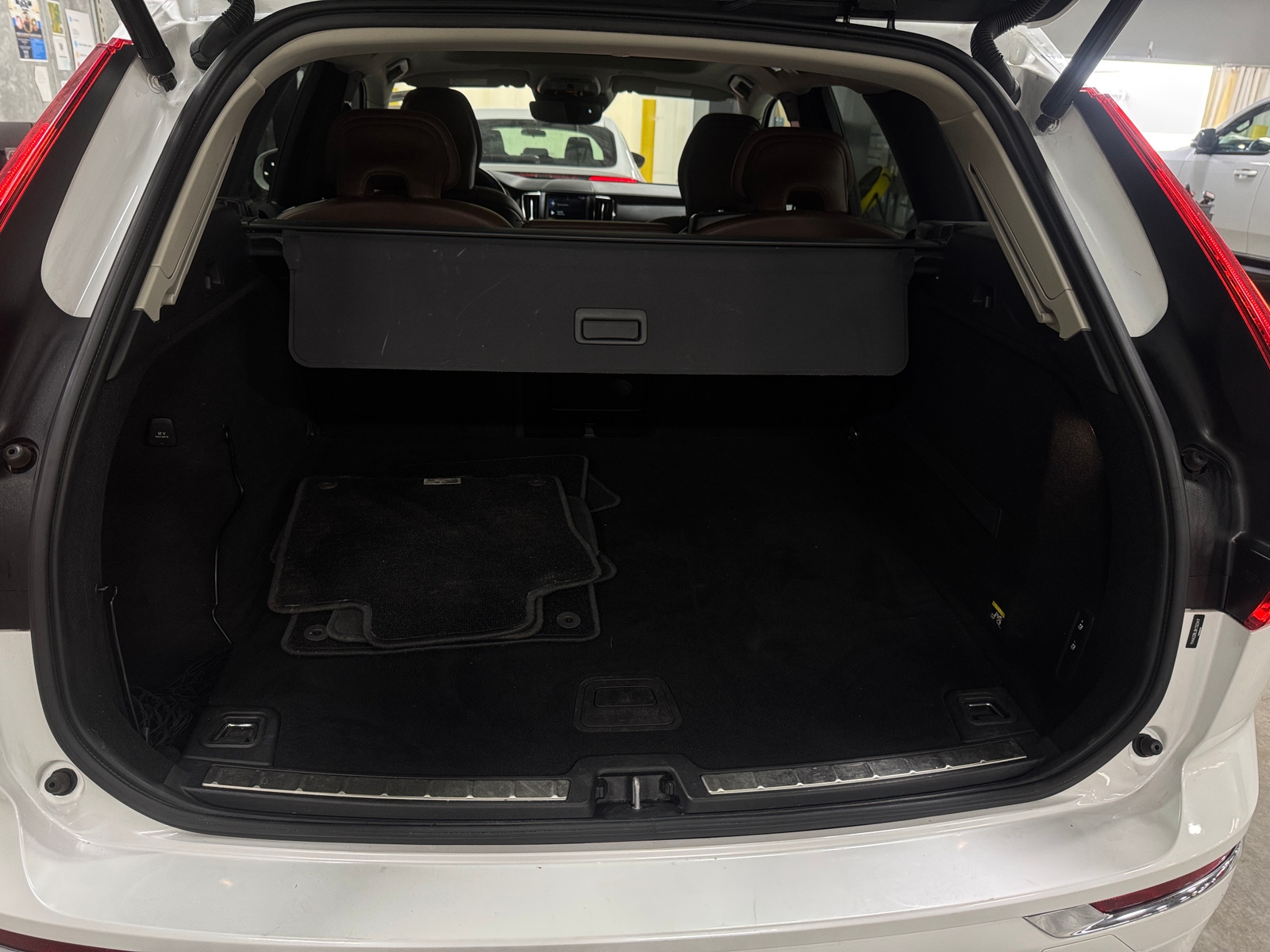 Thumbnail: 2019 Volvo XC60 - 6