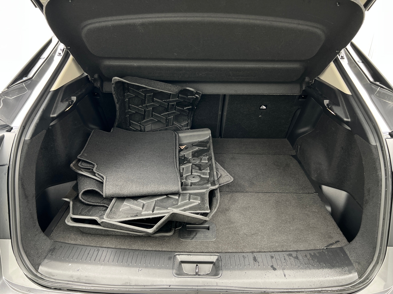 Thumbnail: 2023 Nissan Ariya - 6