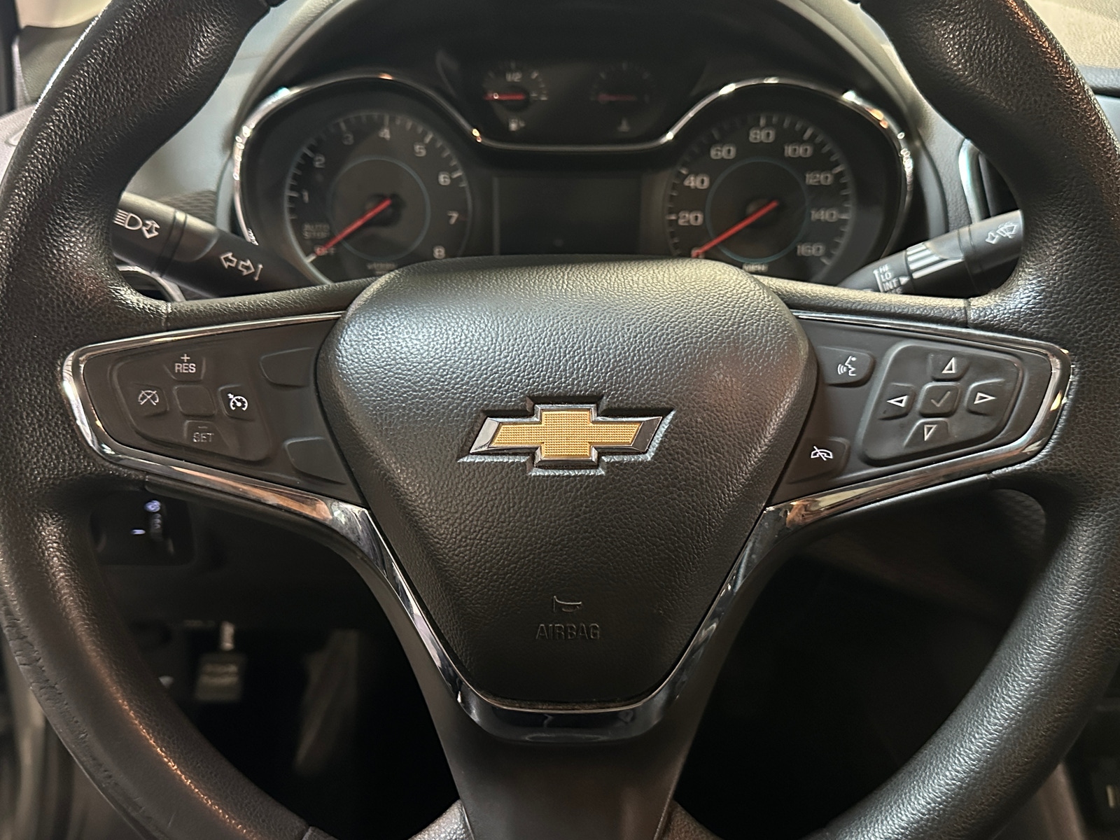 Thumbnail: 2017 Chevrolet Cruze - 5