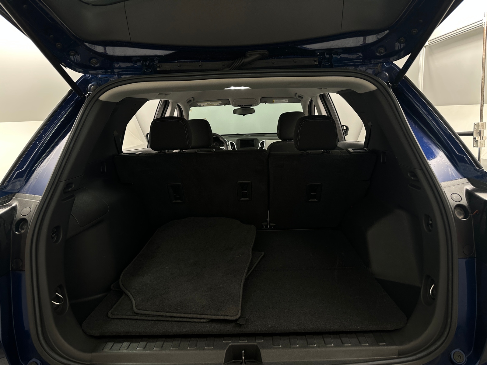 Thumbnail: 2022 Chevrolet Equinox - 7