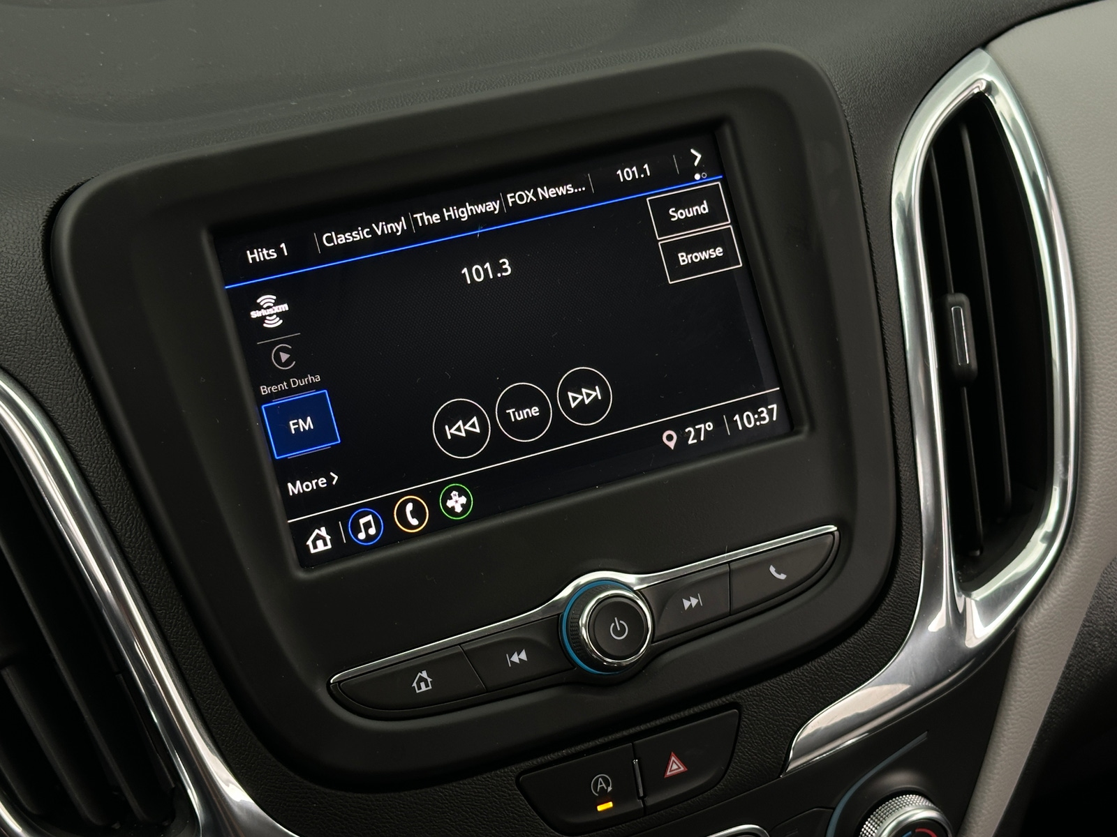 Thumbnail: 2022 Chevrolet Equinox - 4