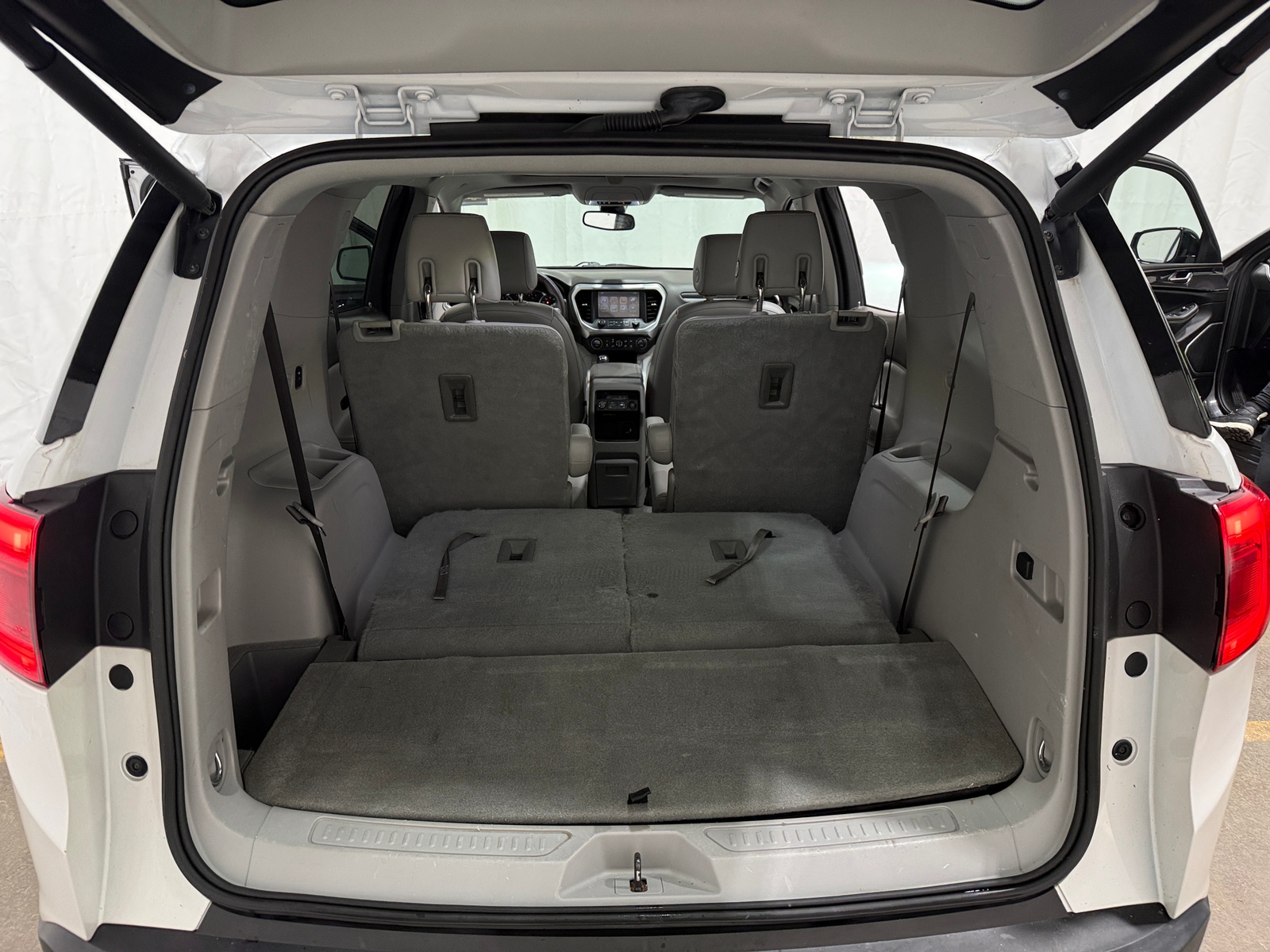 Thumbnail: 2017 GMC Acadia - 6