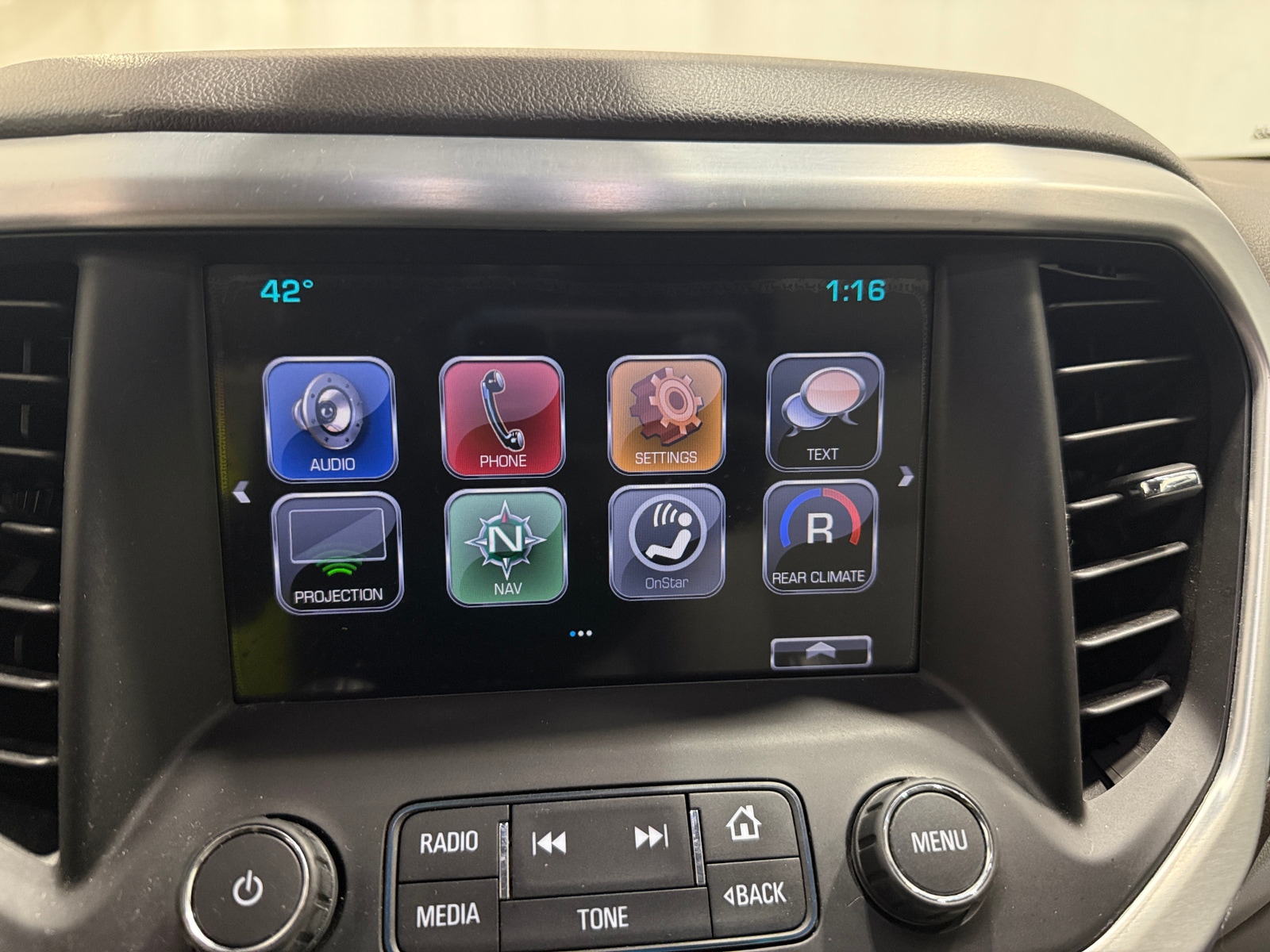 Thumbnail: 2017 GMC Acadia - 3