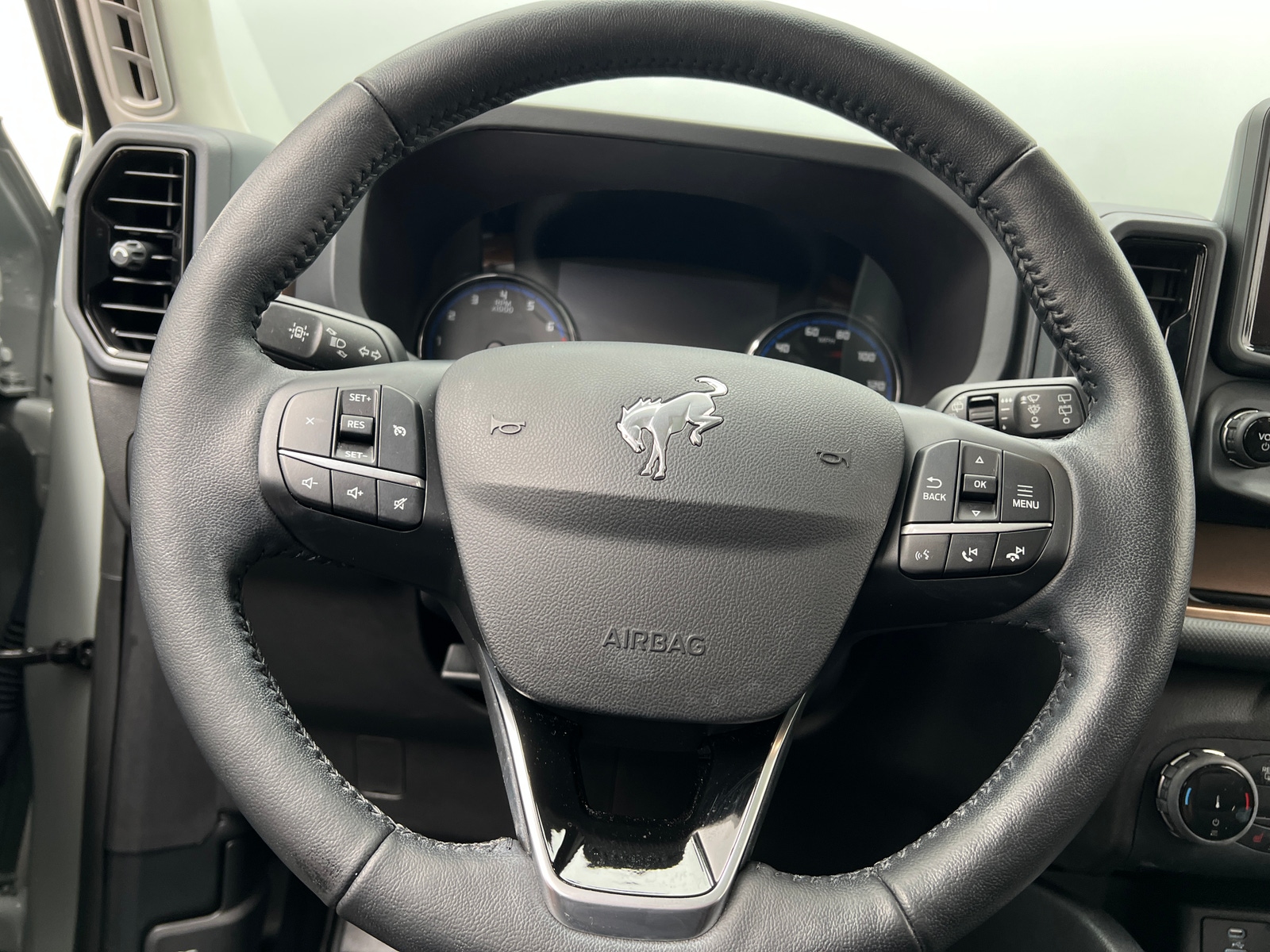 Thumbnail: 2022 Ford Bronco Sport - 4