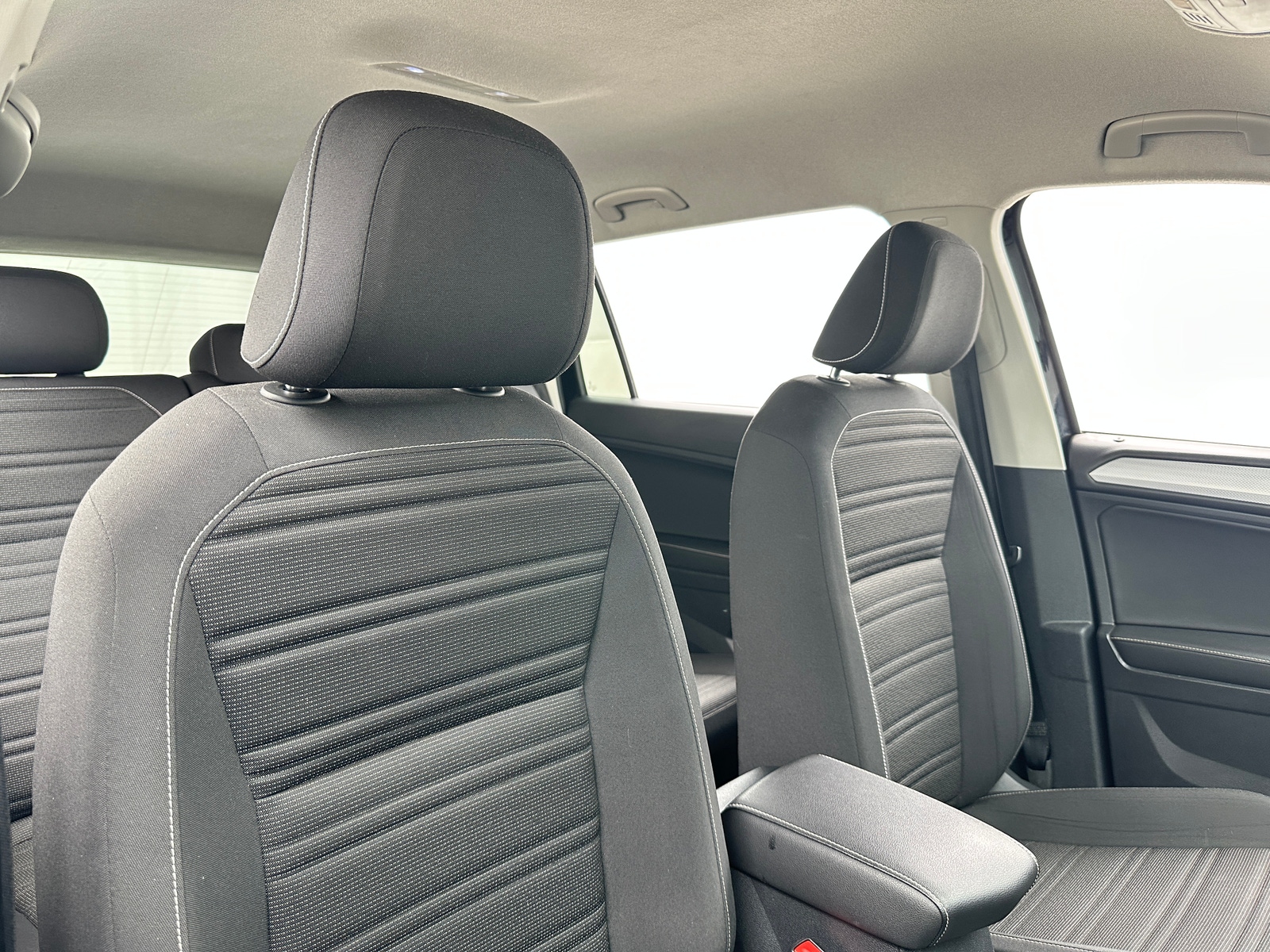 Thumbnail: 2022 Volkswagen Tiguan - 2