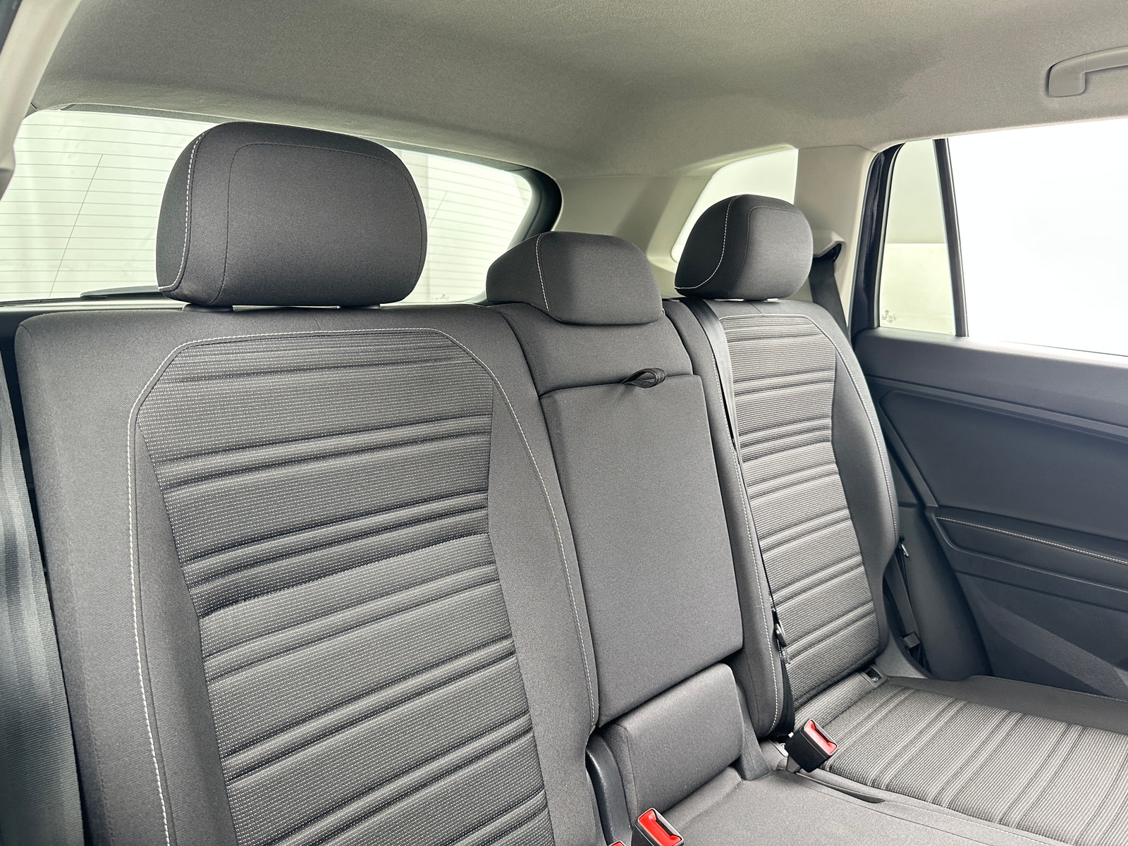 Thumbnail: 2022 Volkswagen Tiguan - 6