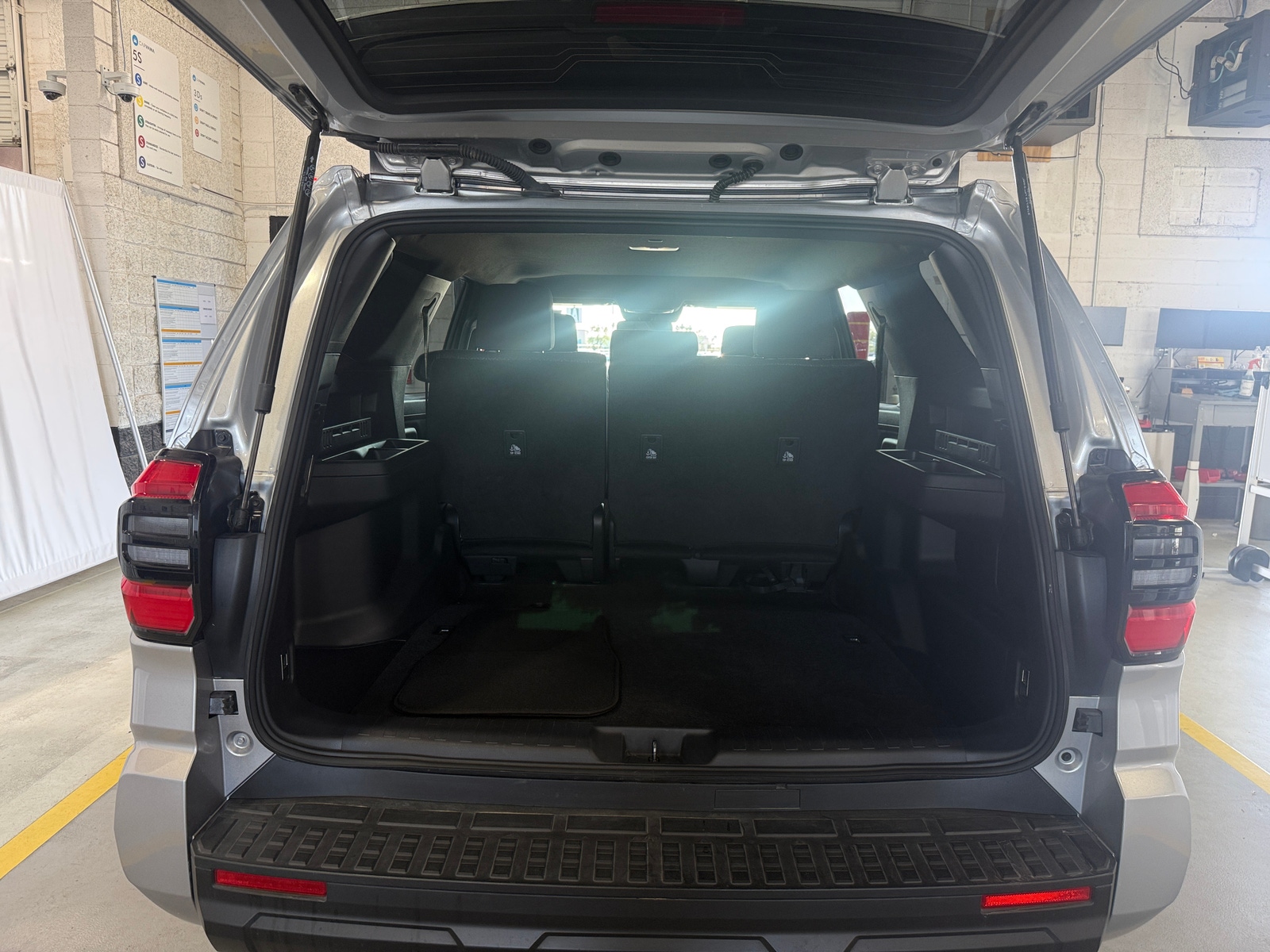 Thumbnail: 2025 Toyota 4Runner - 7