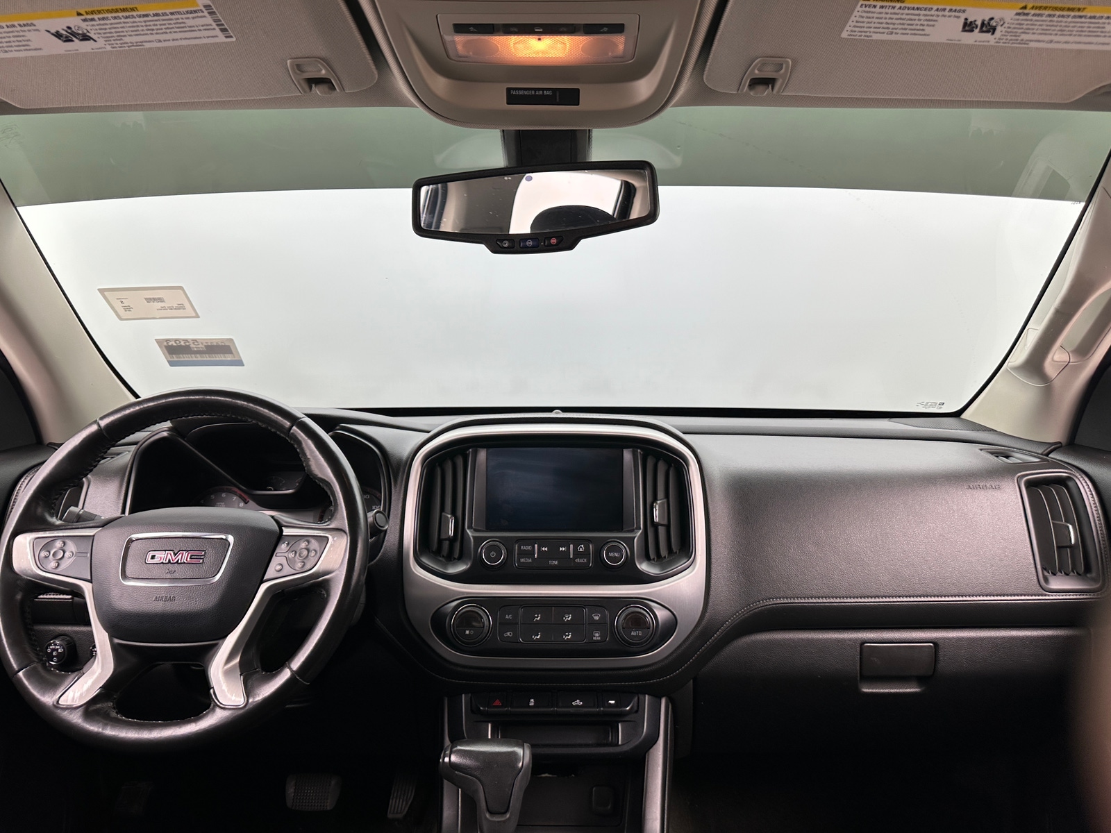 Thumbnail: 2015 GMC Canyon - 3