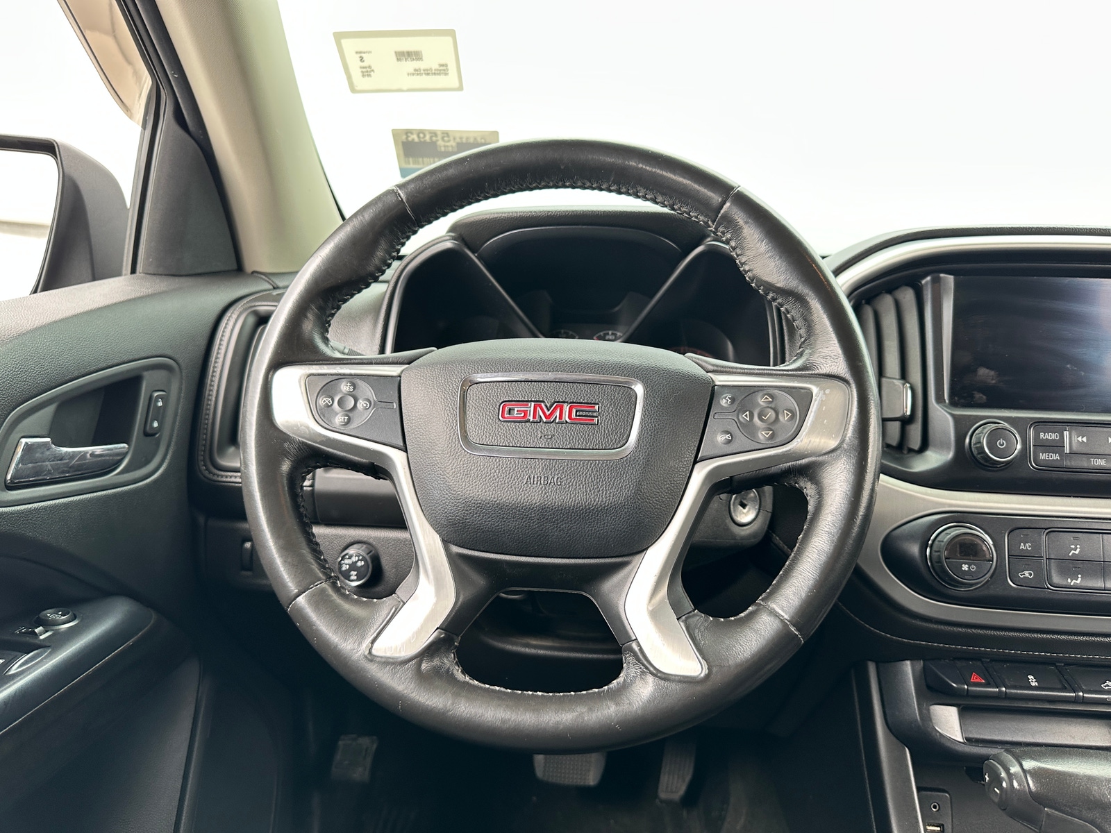 Thumbnail: 2015 GMC Canyon - 5