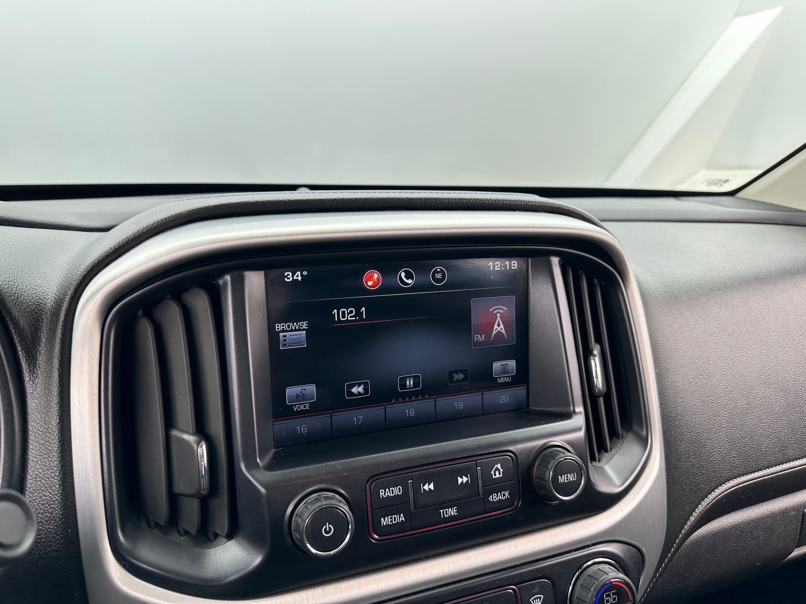 Thumbnail: 2015 GMC Canyon - 4