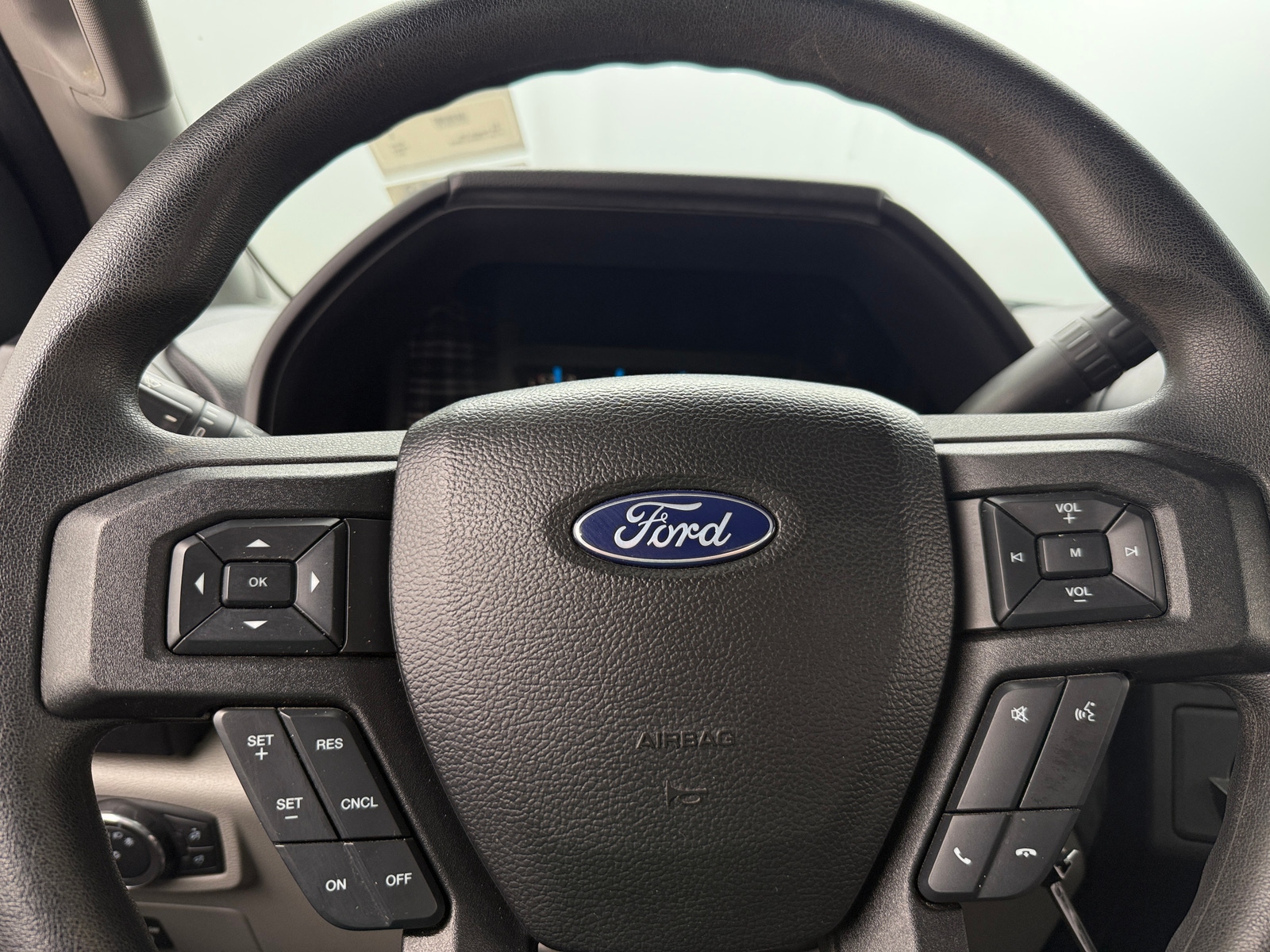 Thumbnail: 2017 Ford Econoline - 5