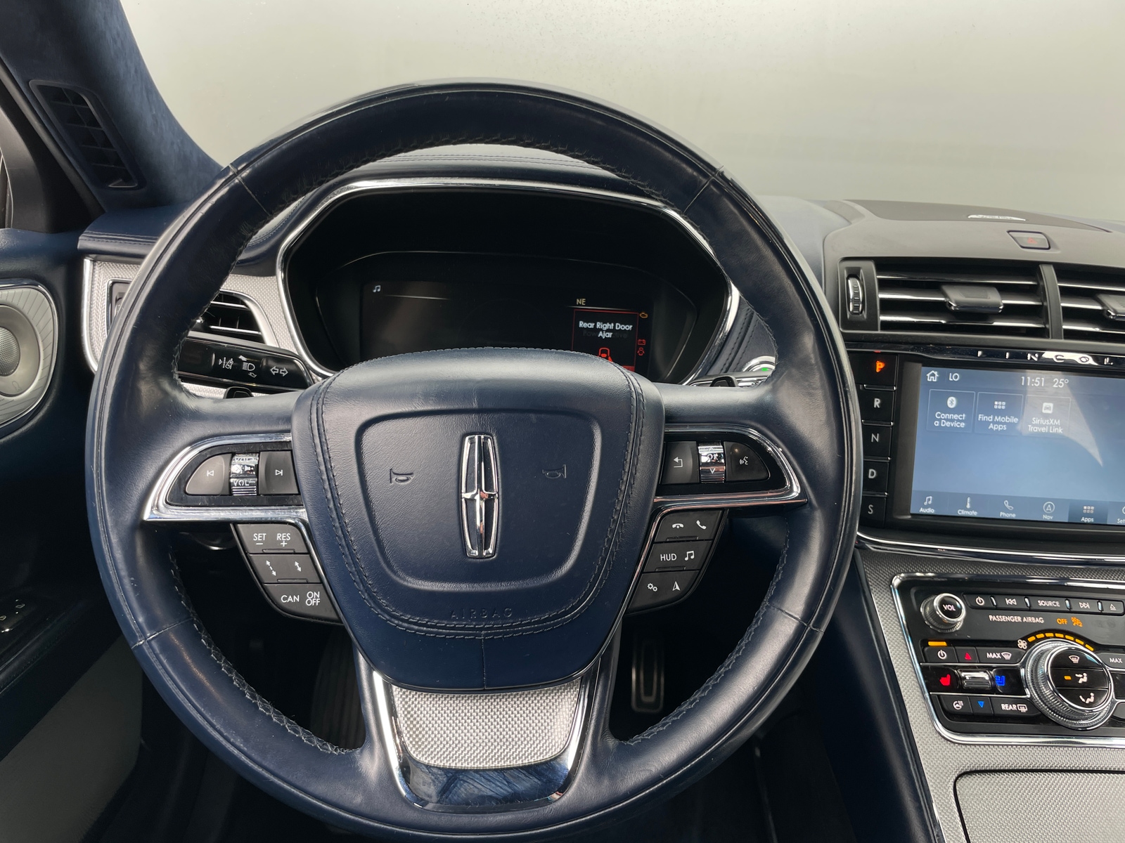 Thumbnail: 2019 Lincoln Continental - 4