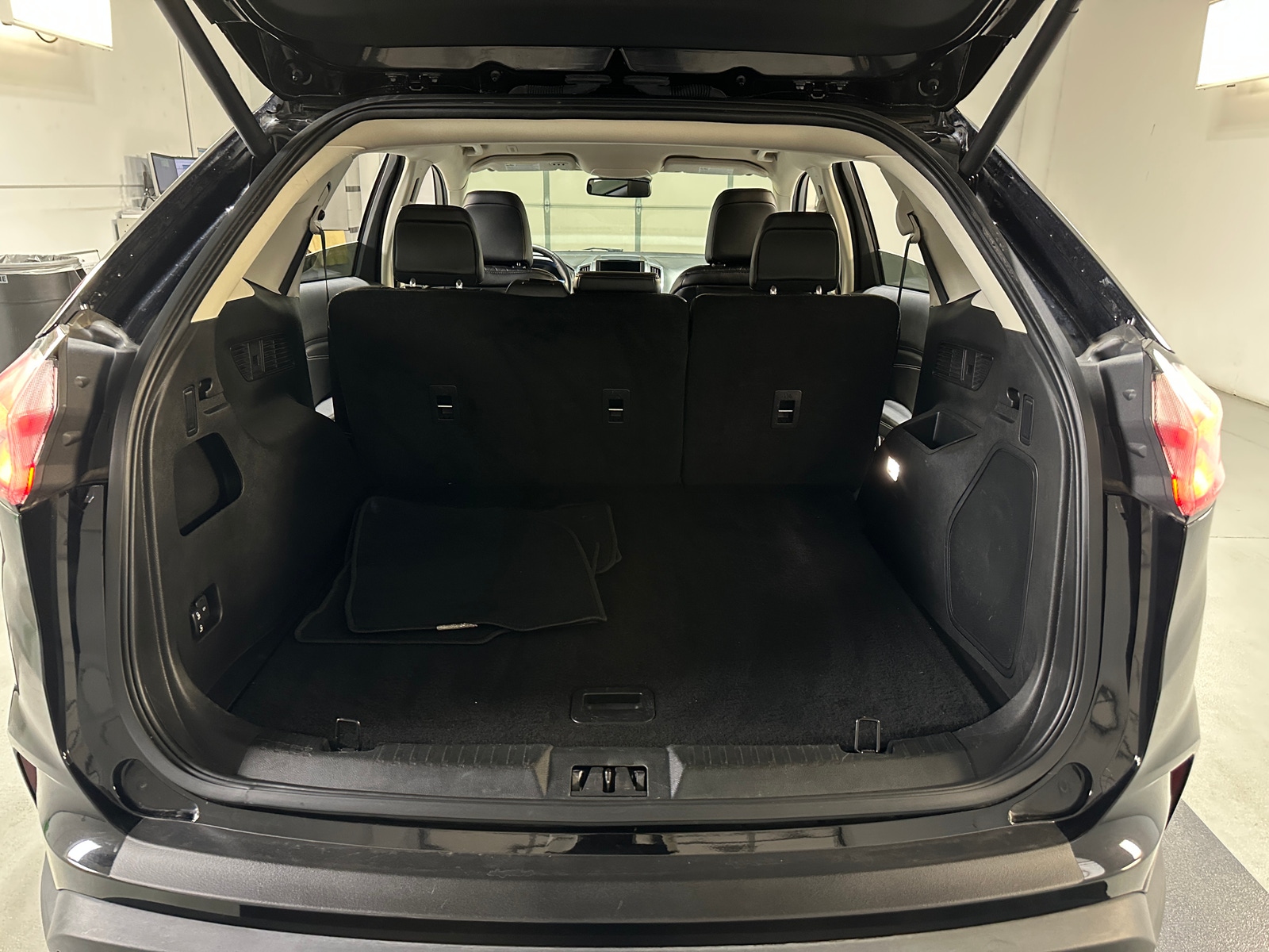 Thumbnail: 2024 Ford Edge - 6