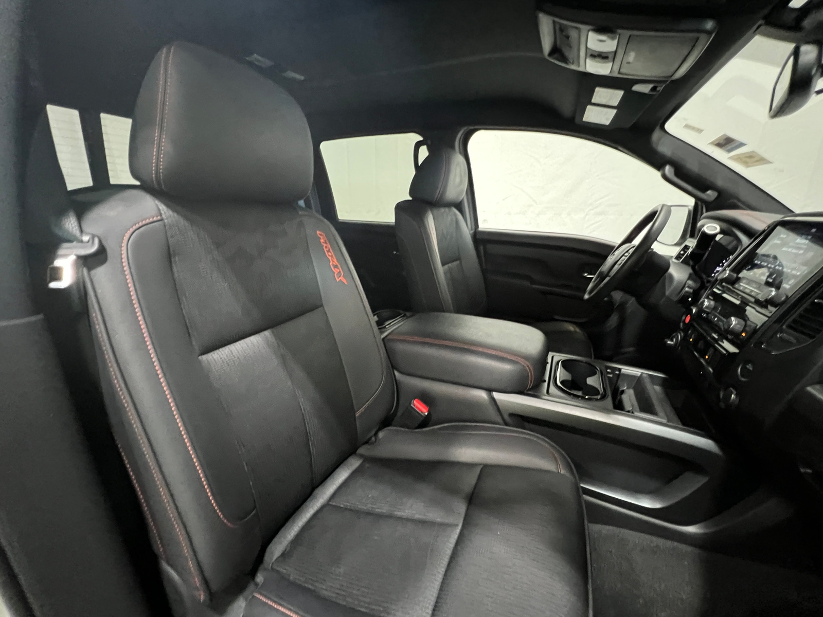 Thumbnail: 2021 Nissan Titan - 2