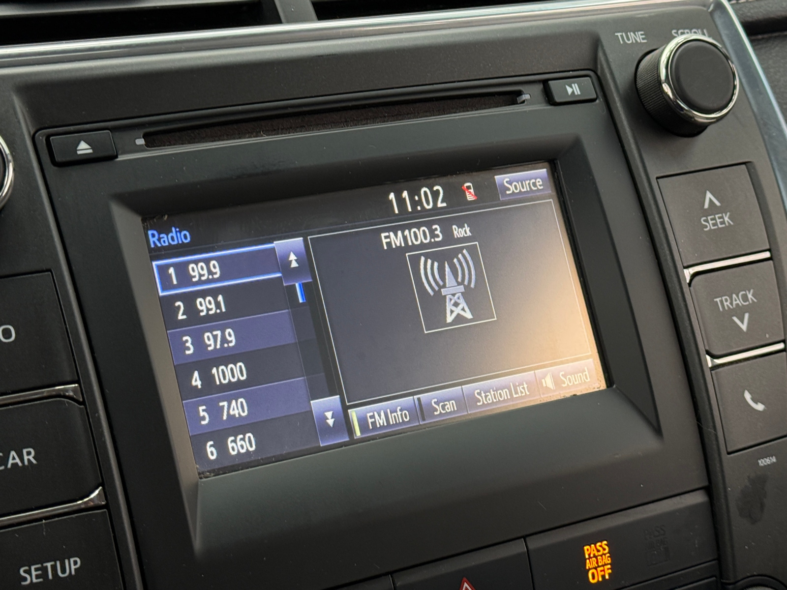 Thumbnail: 2017 Toyota Camry - 4