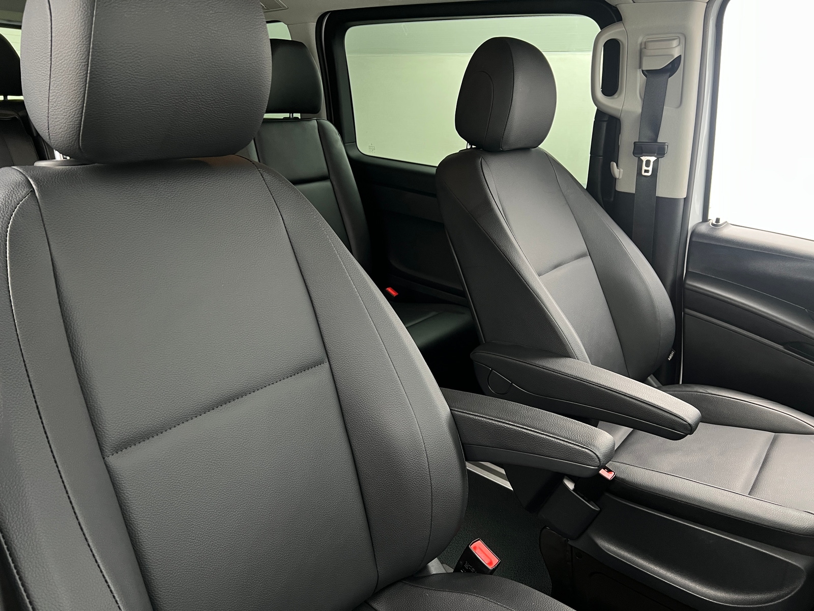 Thumbnail: 2023 Mercedes-Benz Metris - 2