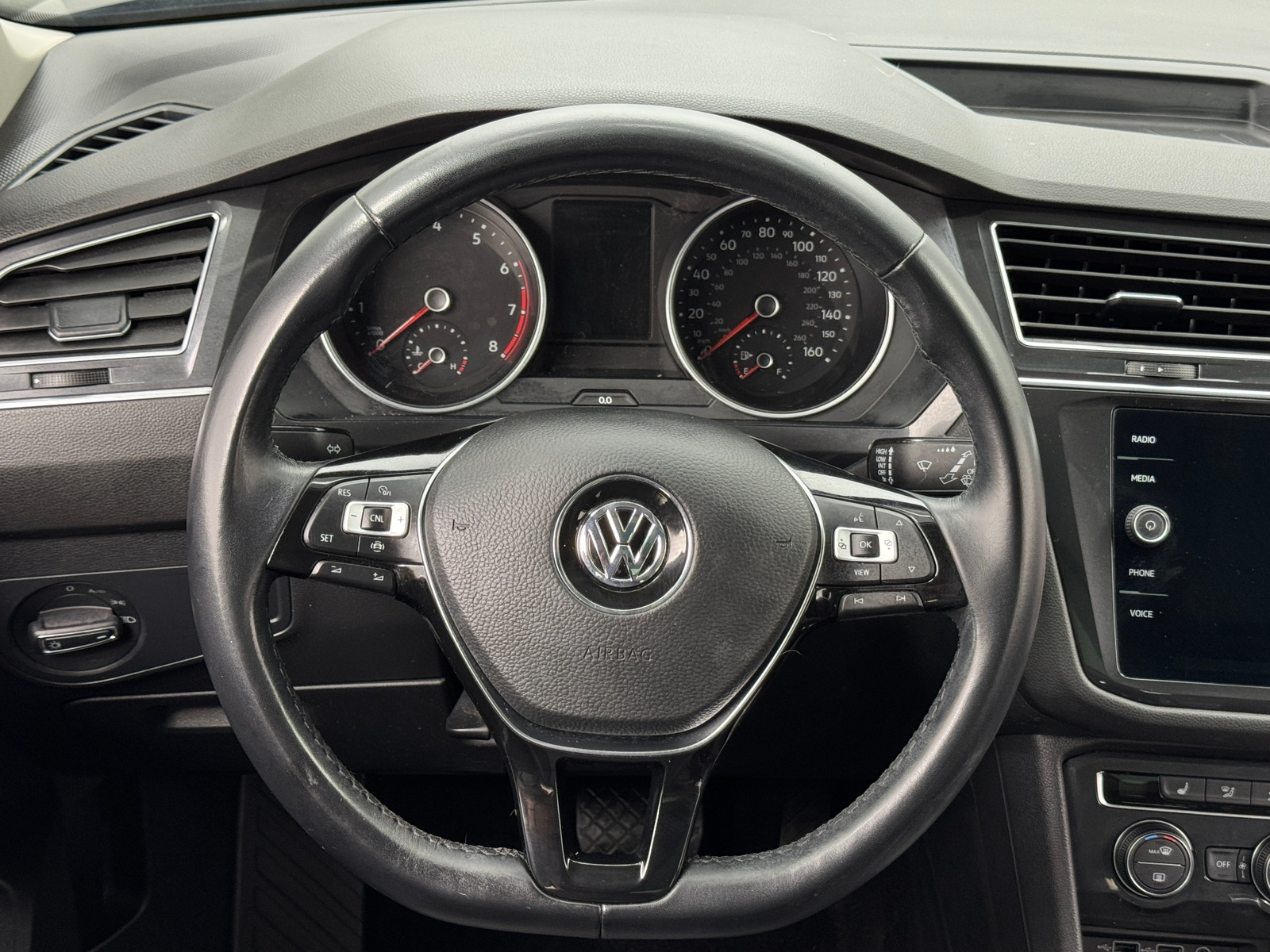 Thumbnail: 2019 Volkswagen Tiguan - 5