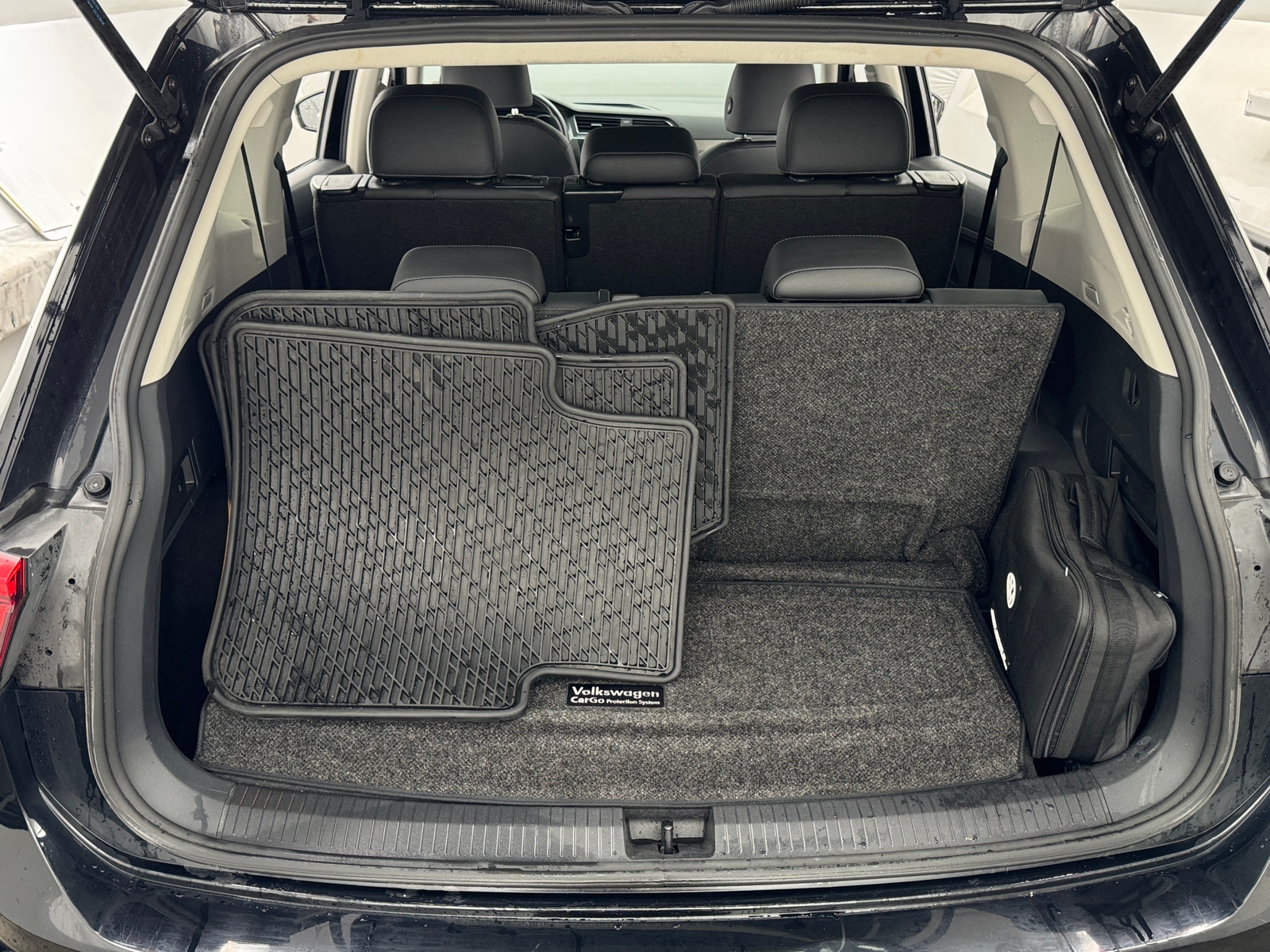 Thumbnail: 2019 Volkswagen Tiguan - 7