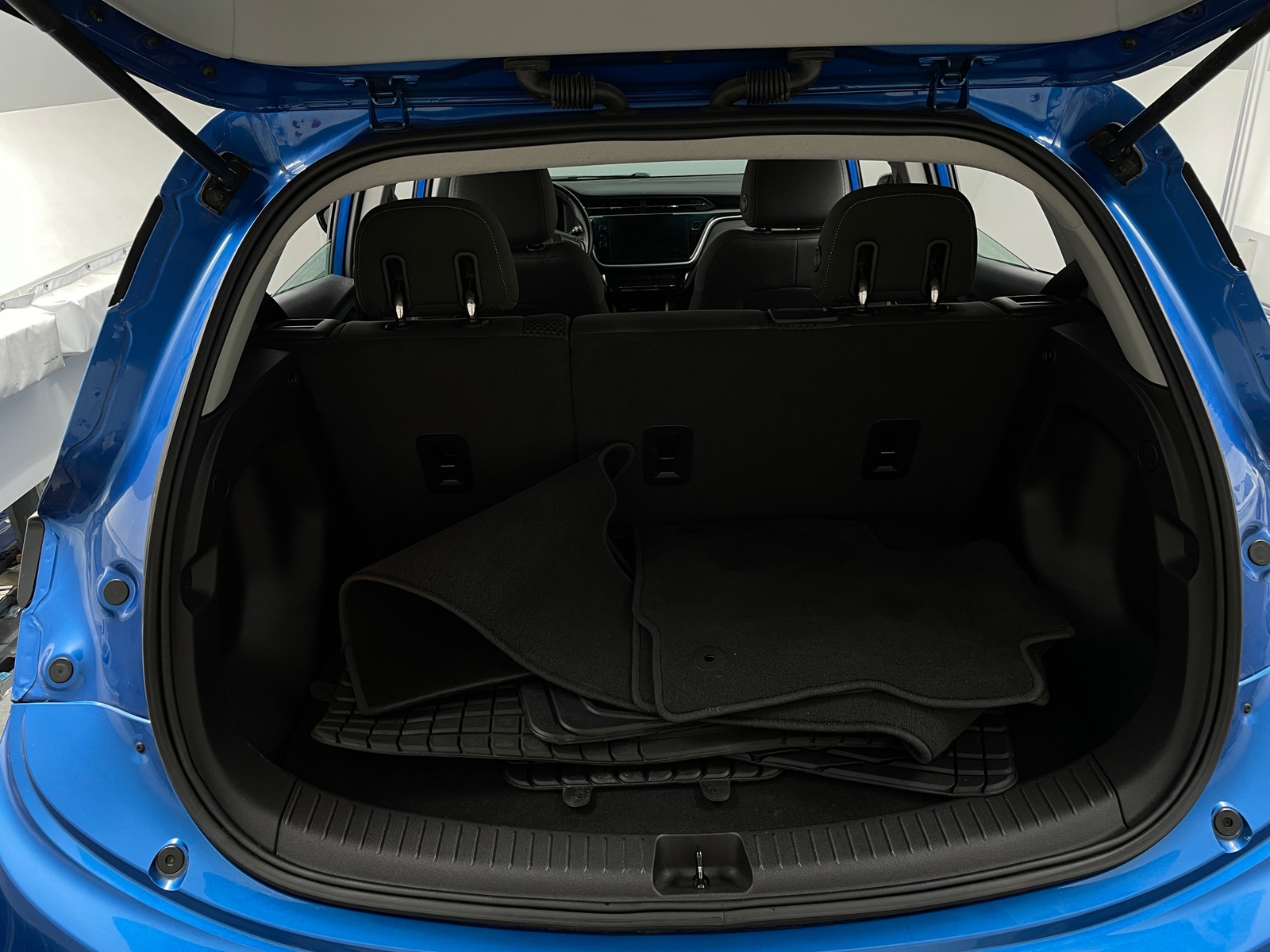 Thumbnail: 2023 Chevrolet Bolt EV - 7