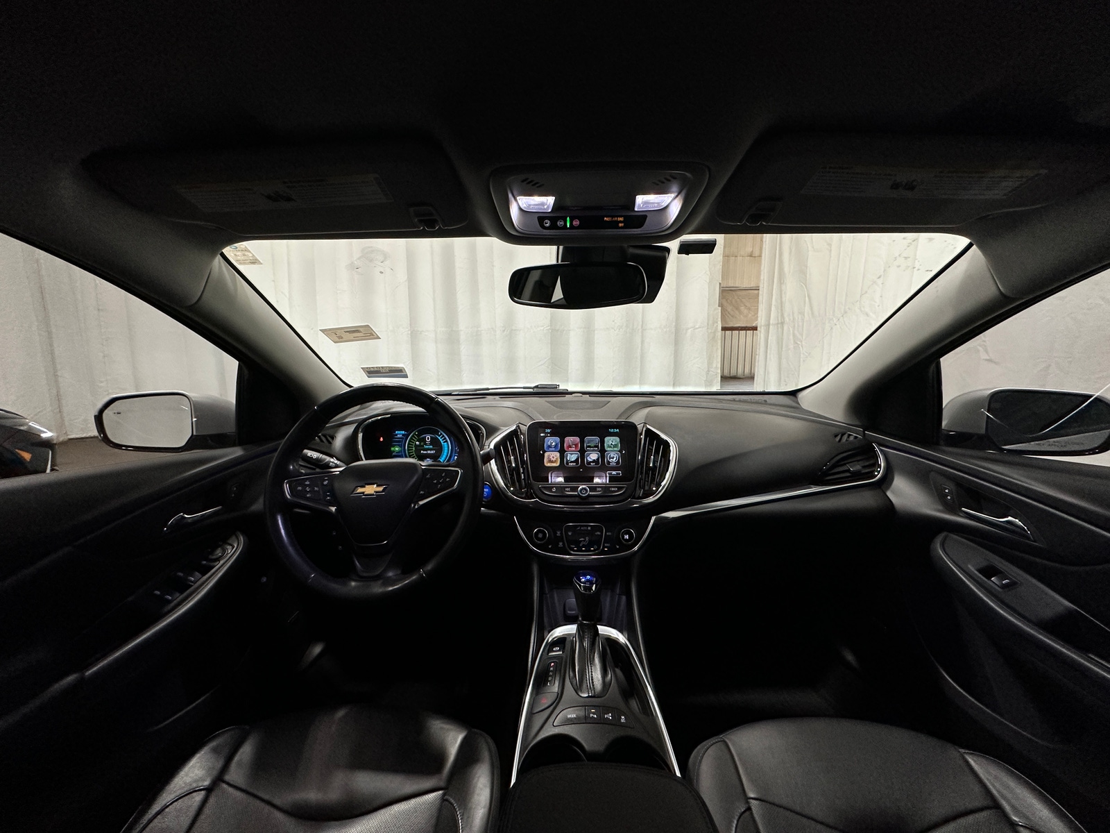 Thumbnail: 2018 Chevrolet Volt - 2