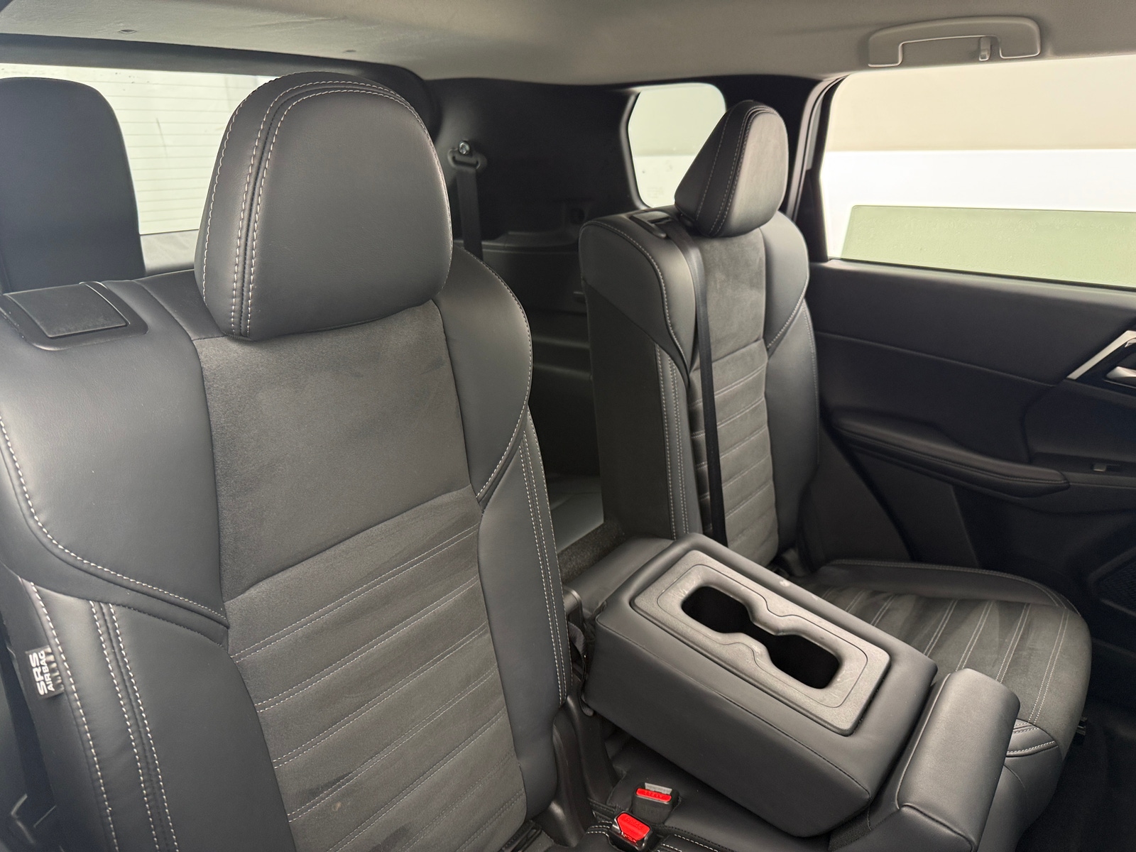 Thumbnail: 2025 Mitsubishi Outlander - 5