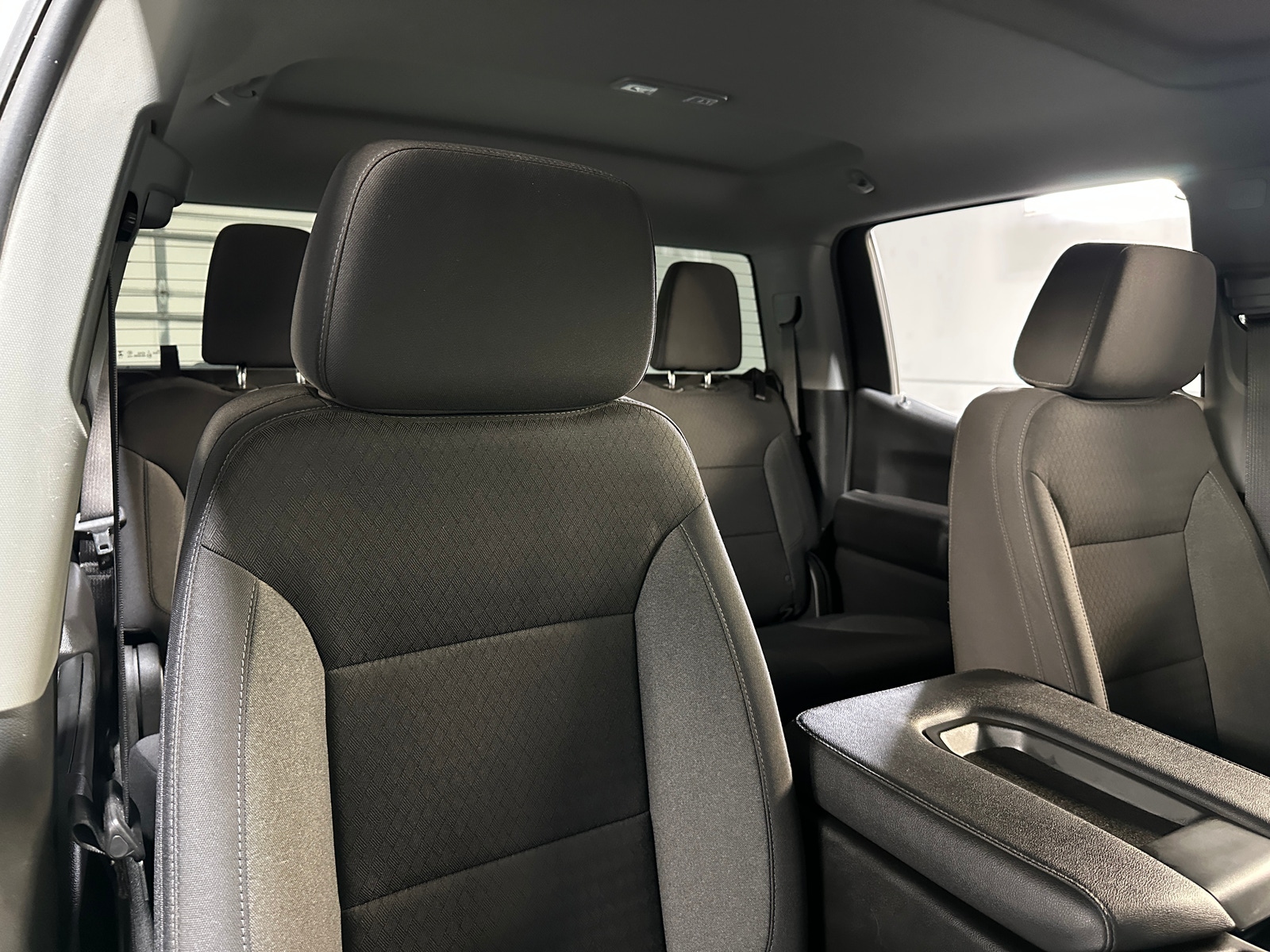 Thumbnail: 2025 Chevrolet Silverado 1500 - 2