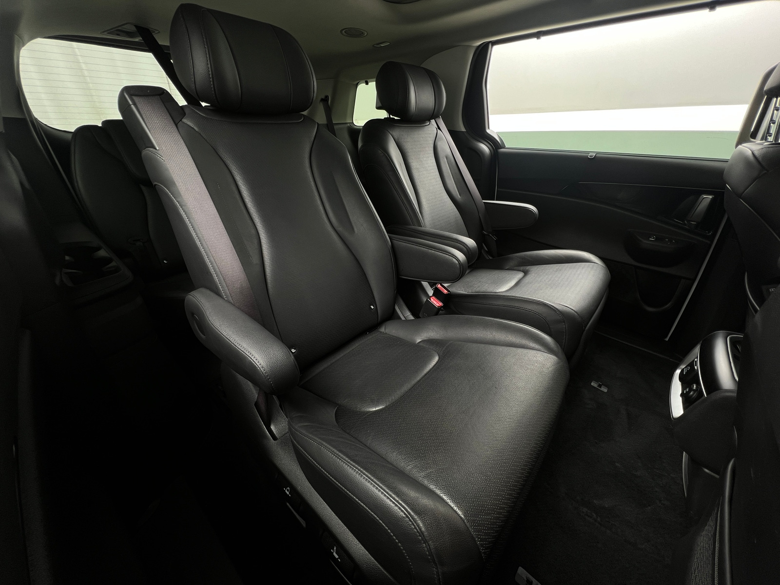 Thumbnail: 2025 Kia Carnival - 5