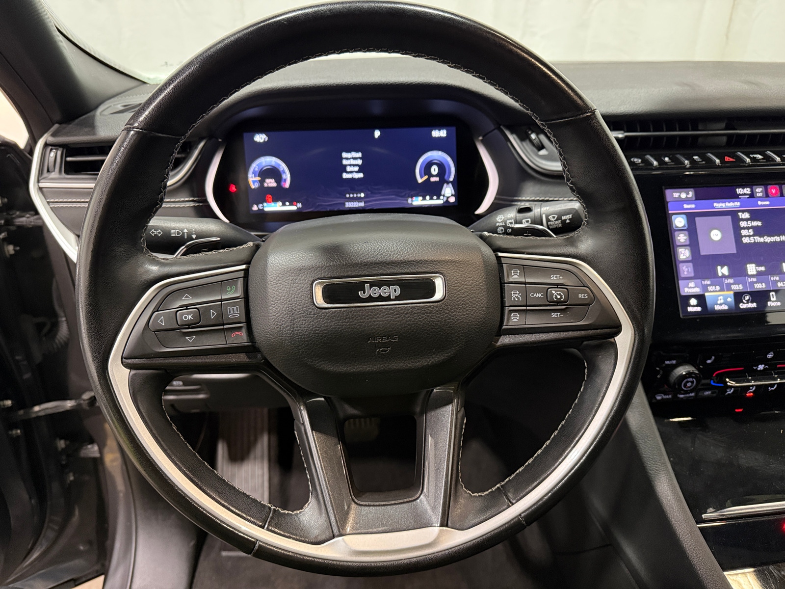 Thumbnail: 2022 Jeep Grand Cherokee L - 4