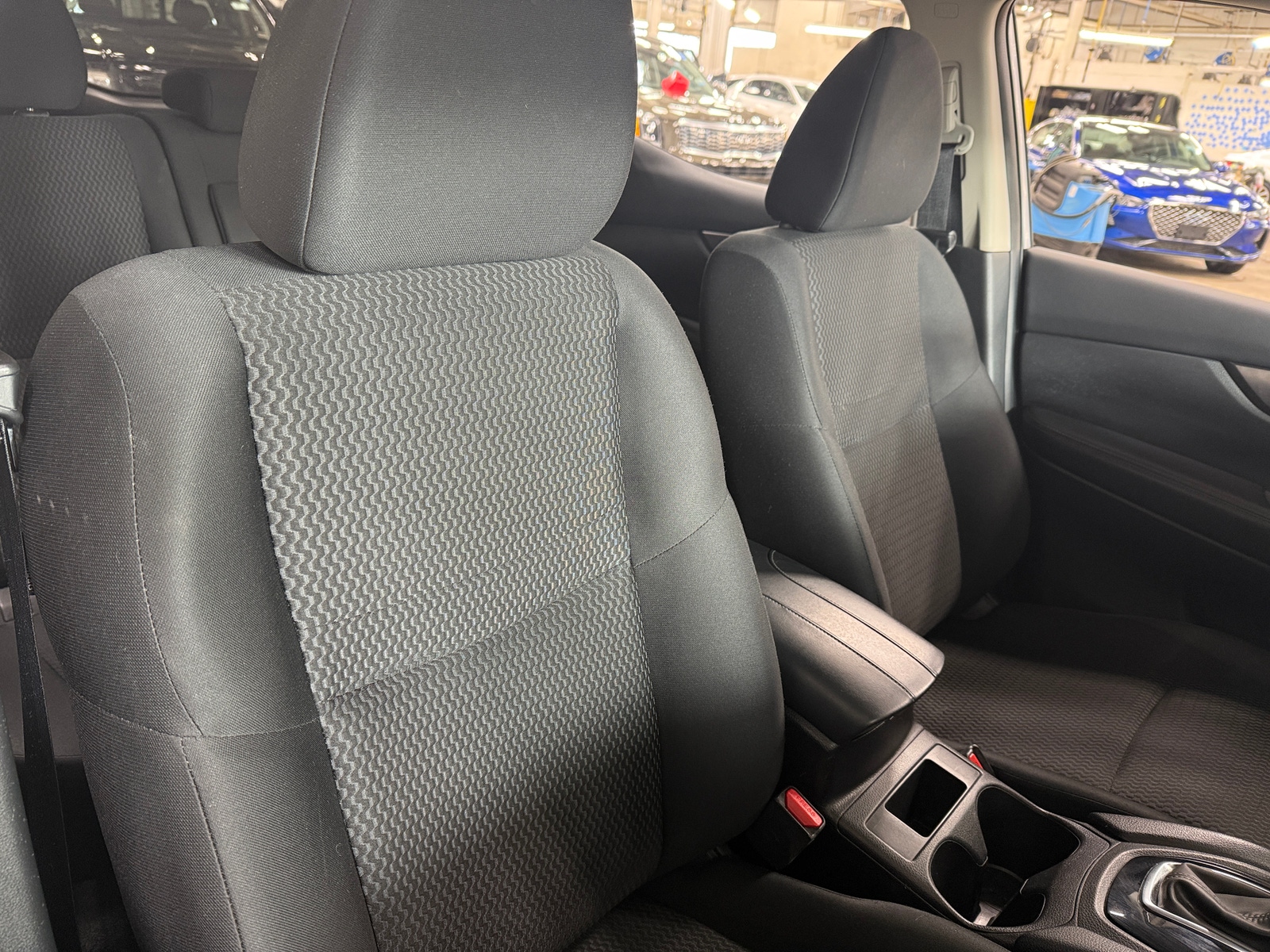 Thumbnail: 2022 Nissan Rogue Sport - 2