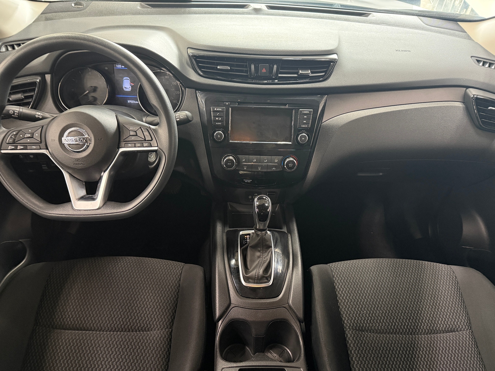 Thumbnail: 2022 Nissan Rogue Sport - 3