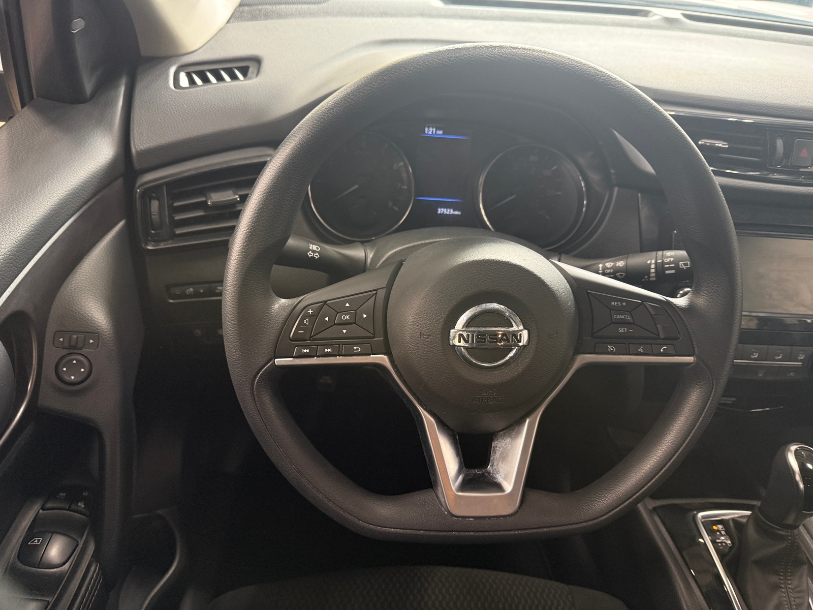 Thumbnail: 2022 Nissan Rogue Sport - 5