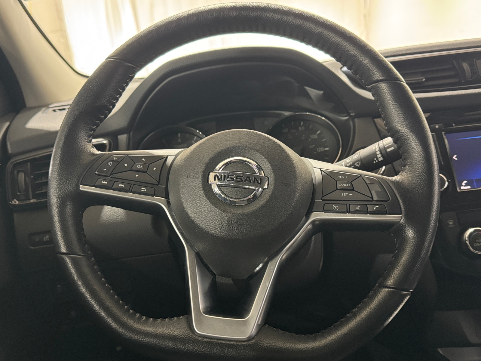 Thumbnail: 2021 Nissan Rogue Sport - 5