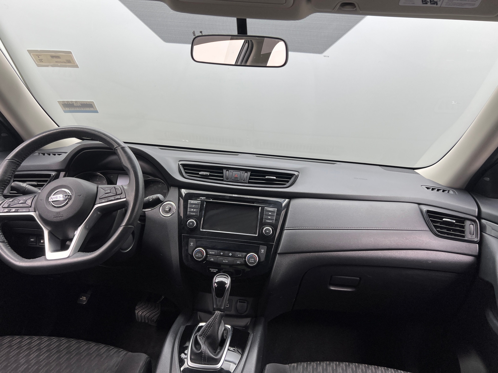 Thumbnail: 2018 Nissan Rogue - 3