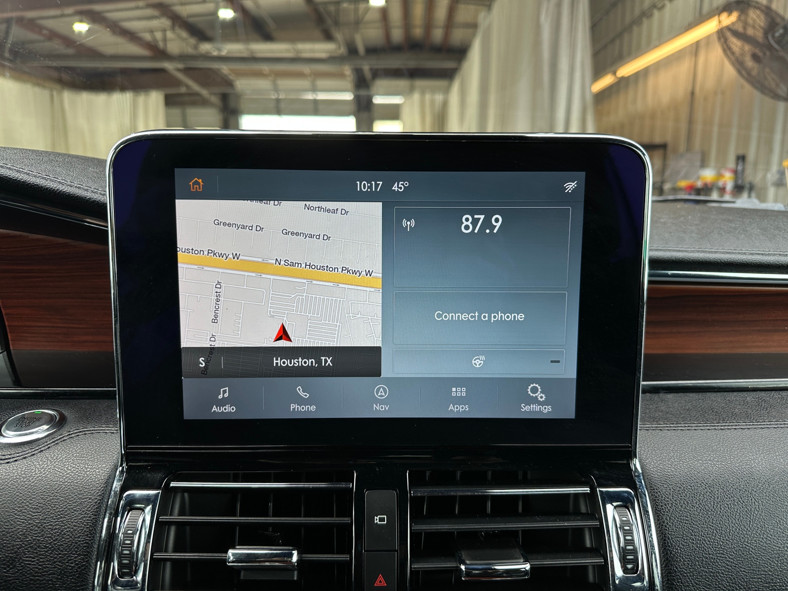 Thumbnail: 2020 Lincoln Navigator L - 3