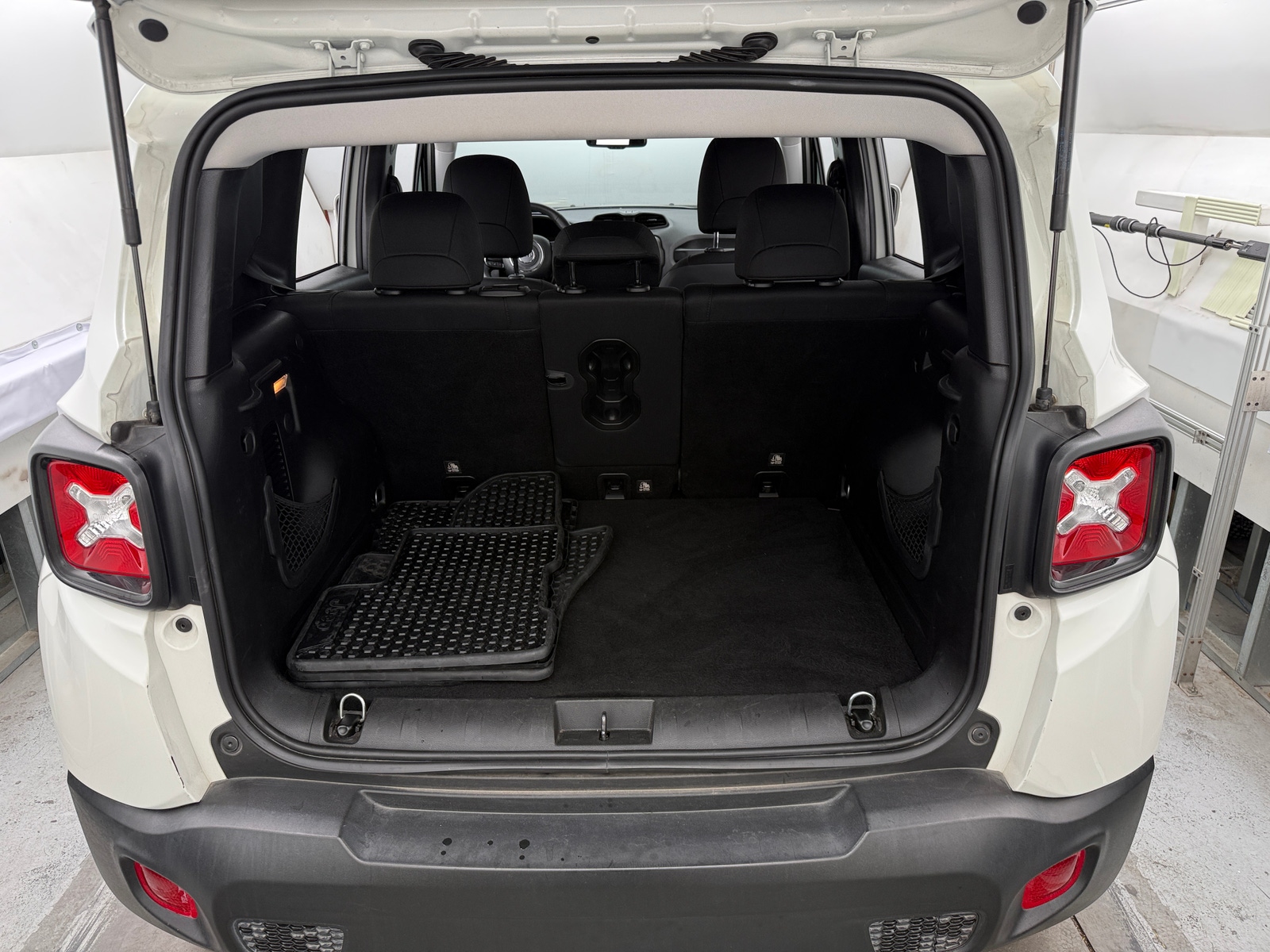 Thumbnail: 2020 Jeep Renegade - 7