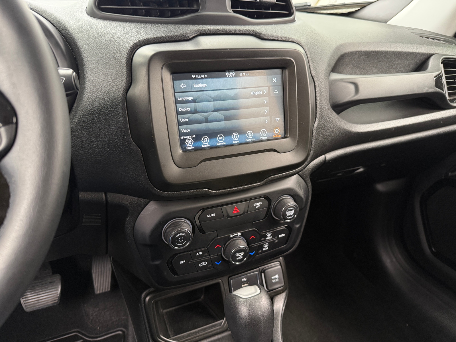 Thumbnail: 2020 Jeep Renegade - 4