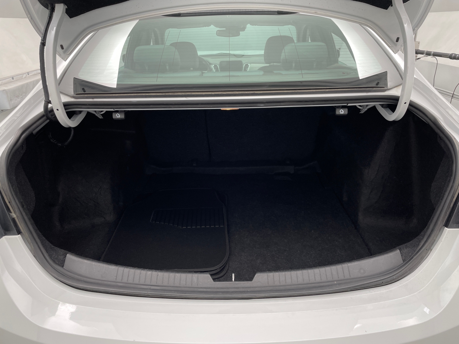 Thumbnail: 2022 Chevrolet Malibu - 7