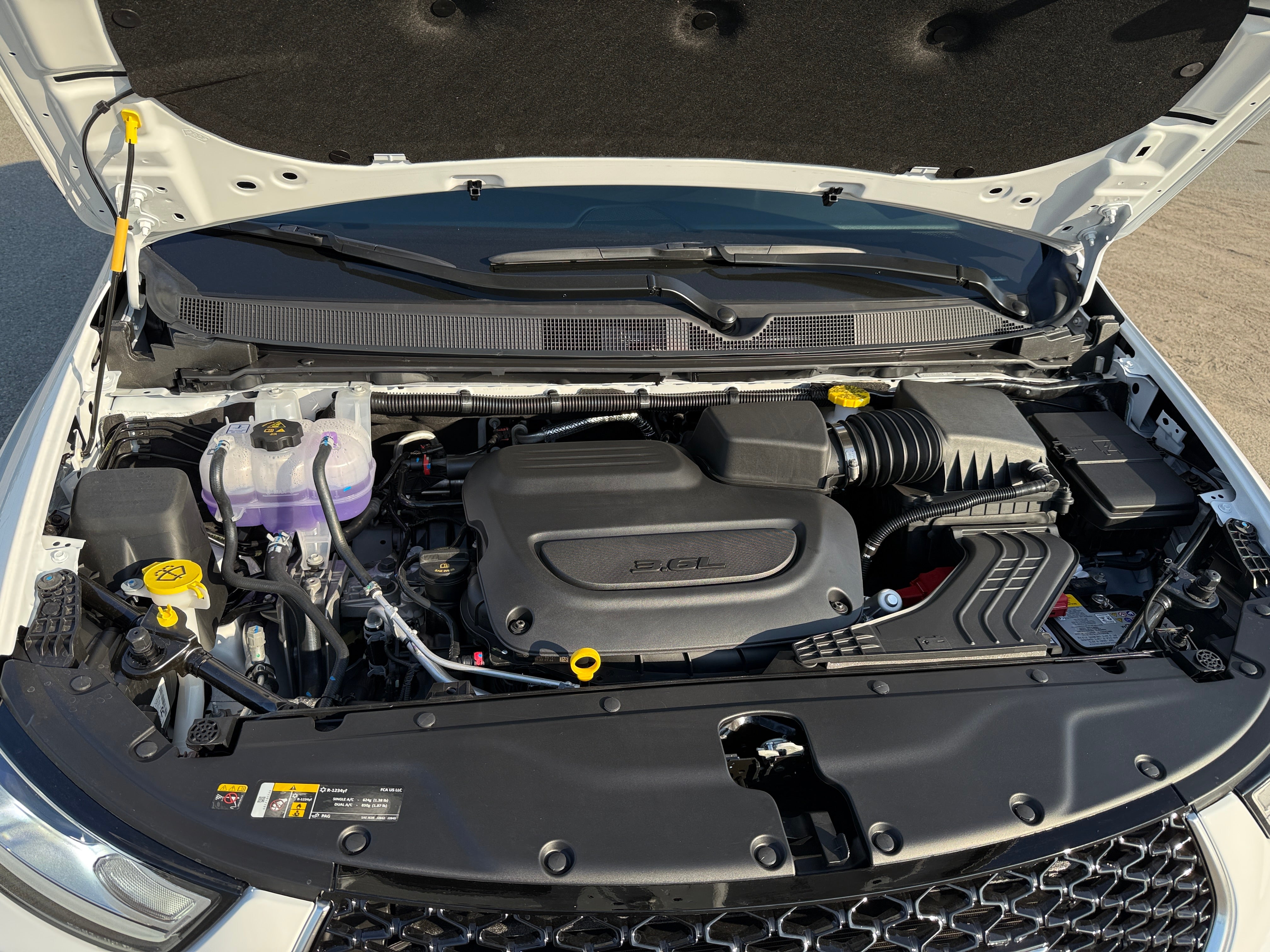 2026 Chrysler Pacifica Pinnacle's photo