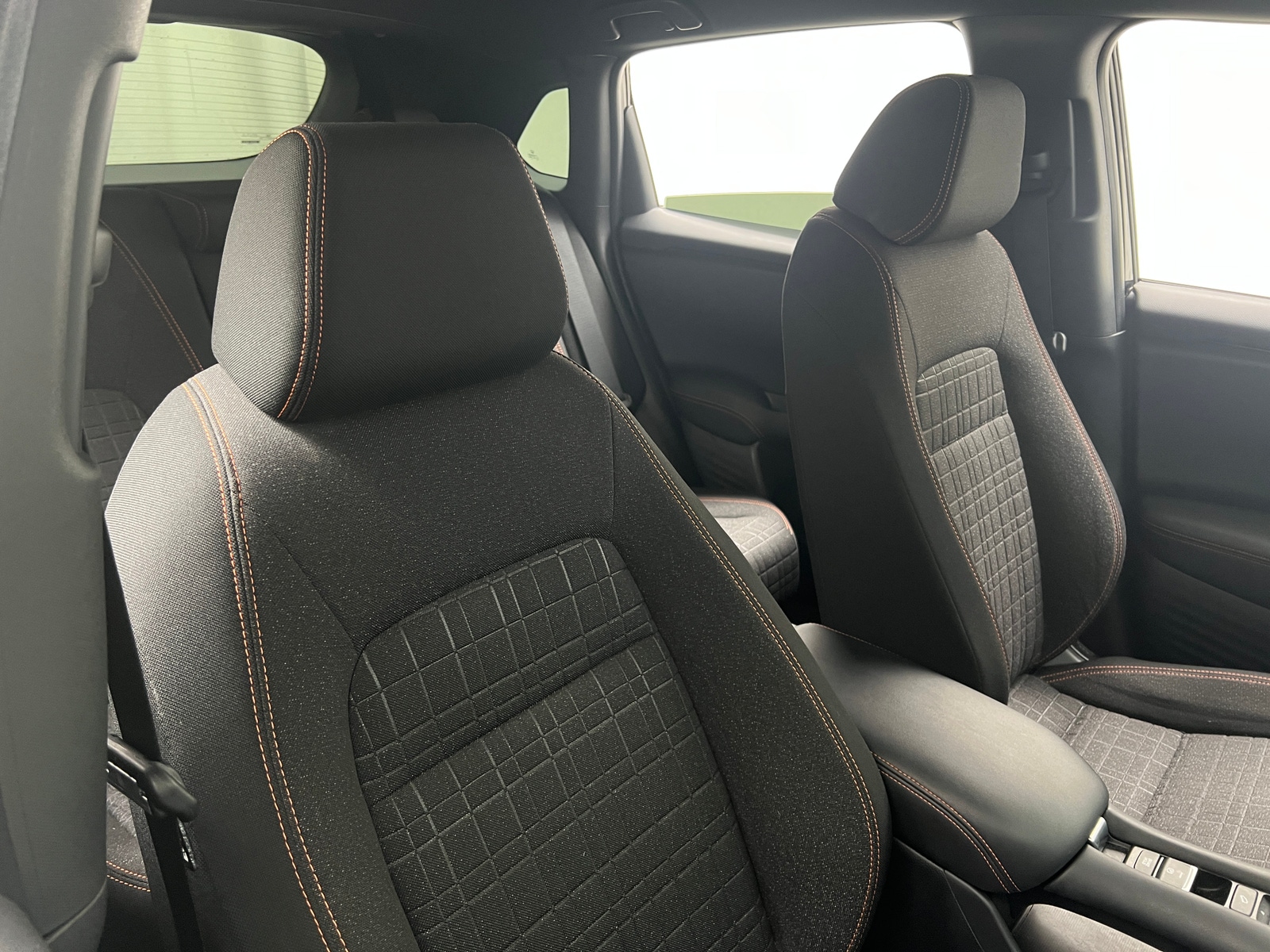 Thumbnail: 2024 Honda HR-V - 2