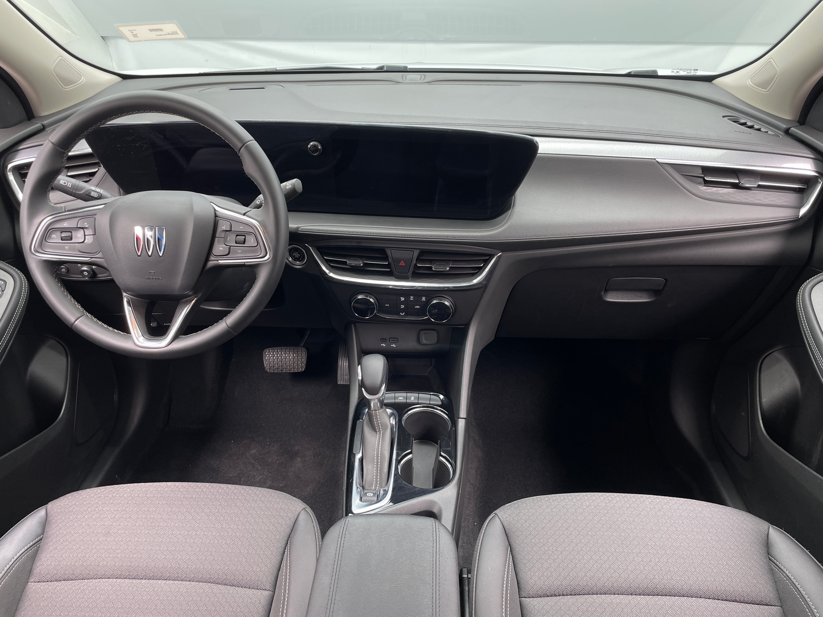 Thumbnail: 2025 Buick Encore GX - 3