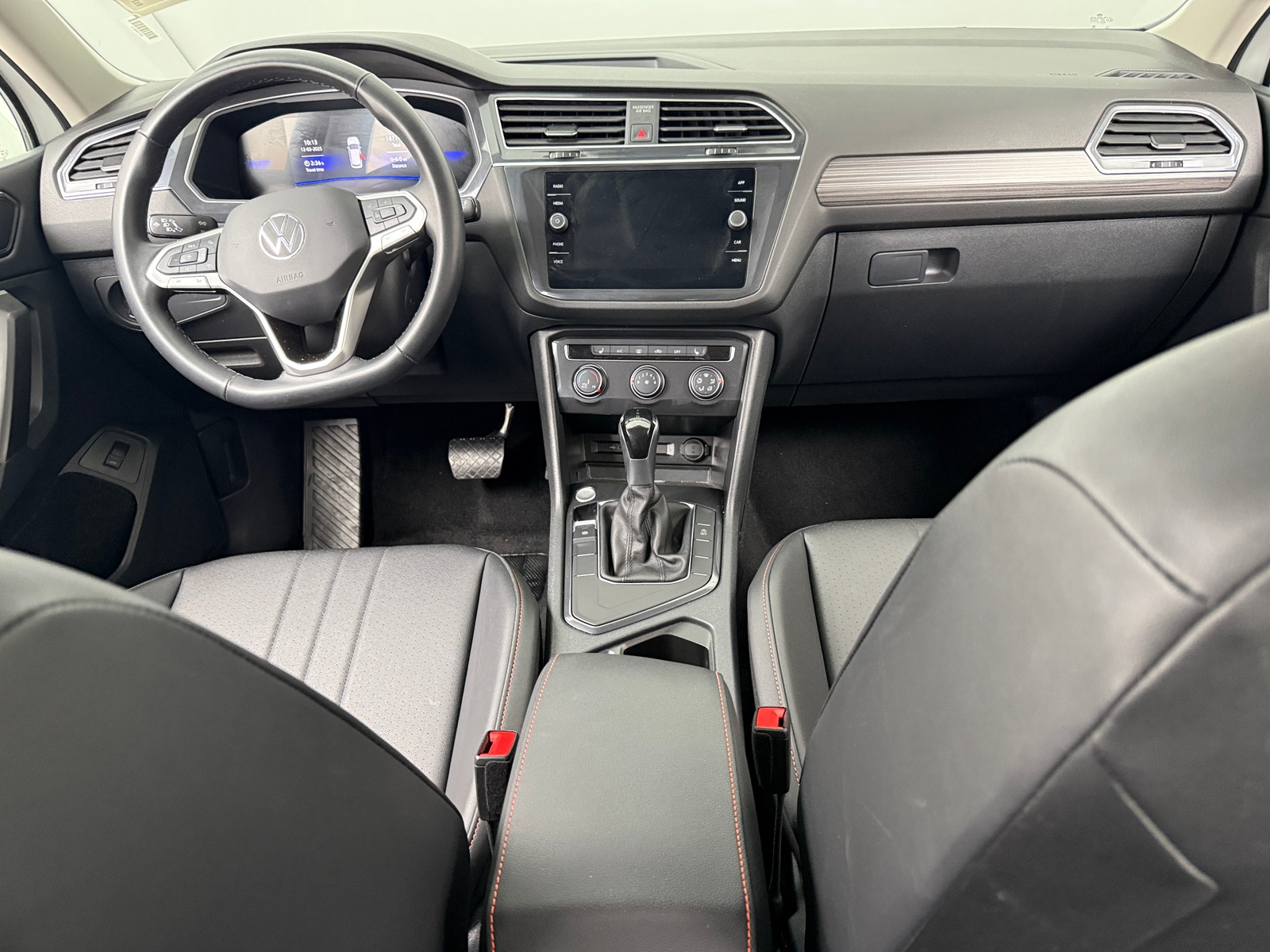 Thumbnail: 2024 Volkswagen Tiguan - 2