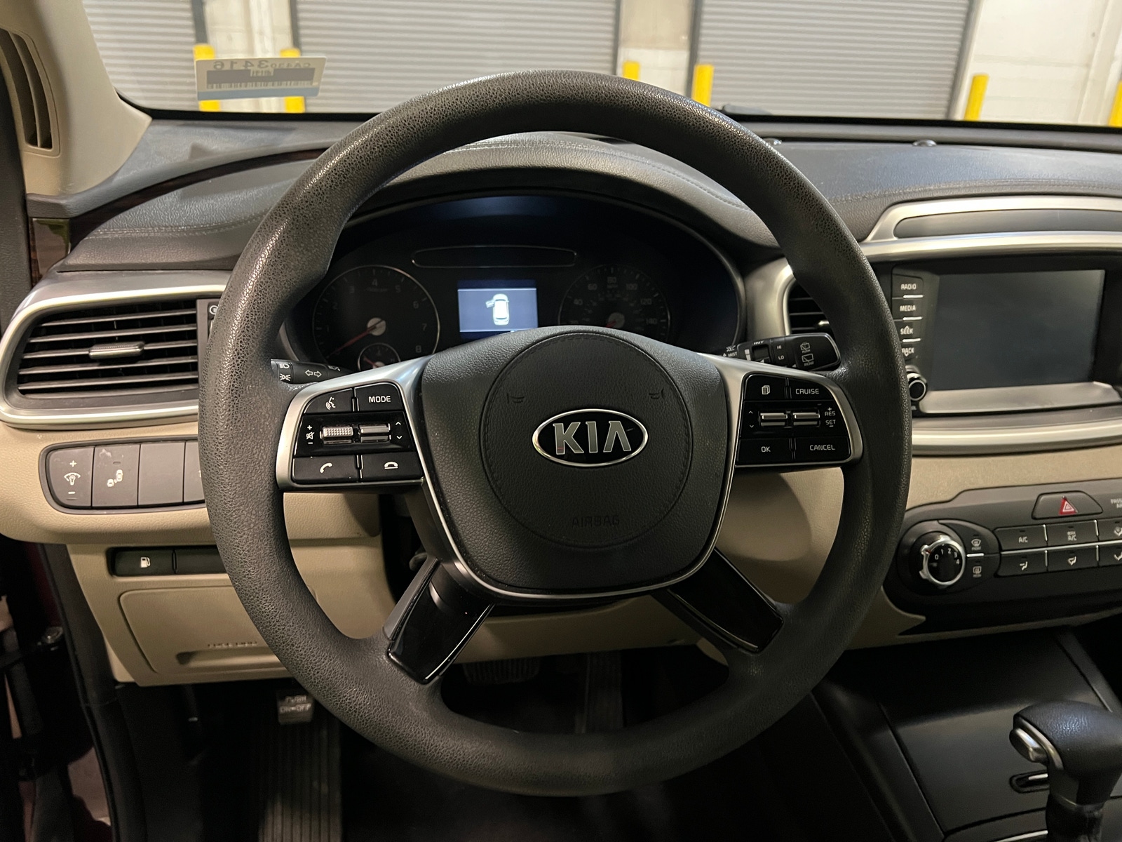 Thumbnail: 2019 Kia Sorento - 5