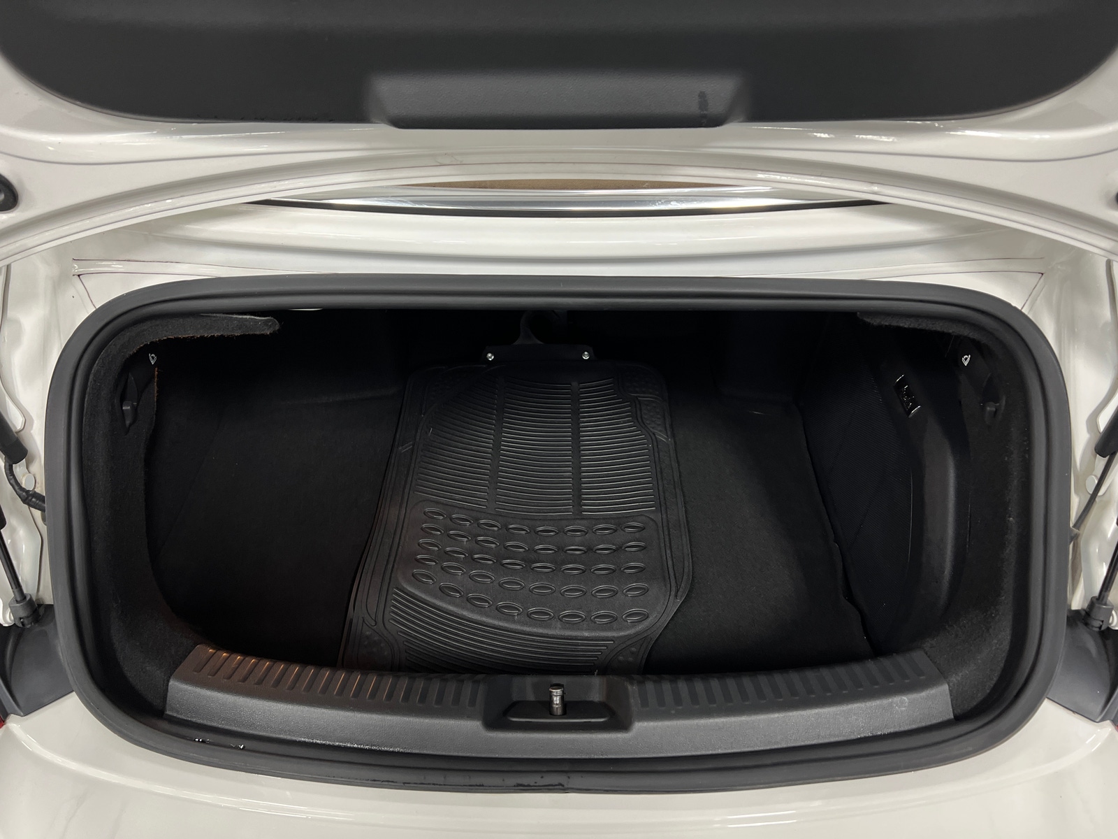 Thumbnail: 2013 Volkswagen Beetle - 6