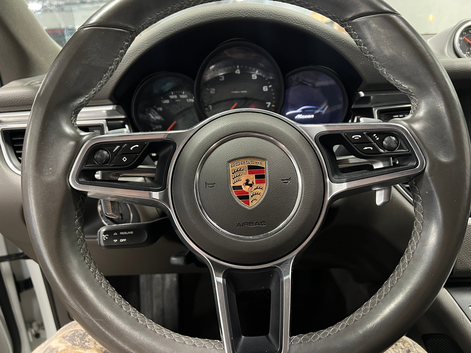 Thumbnail: 2017 Porsche Macan - 4