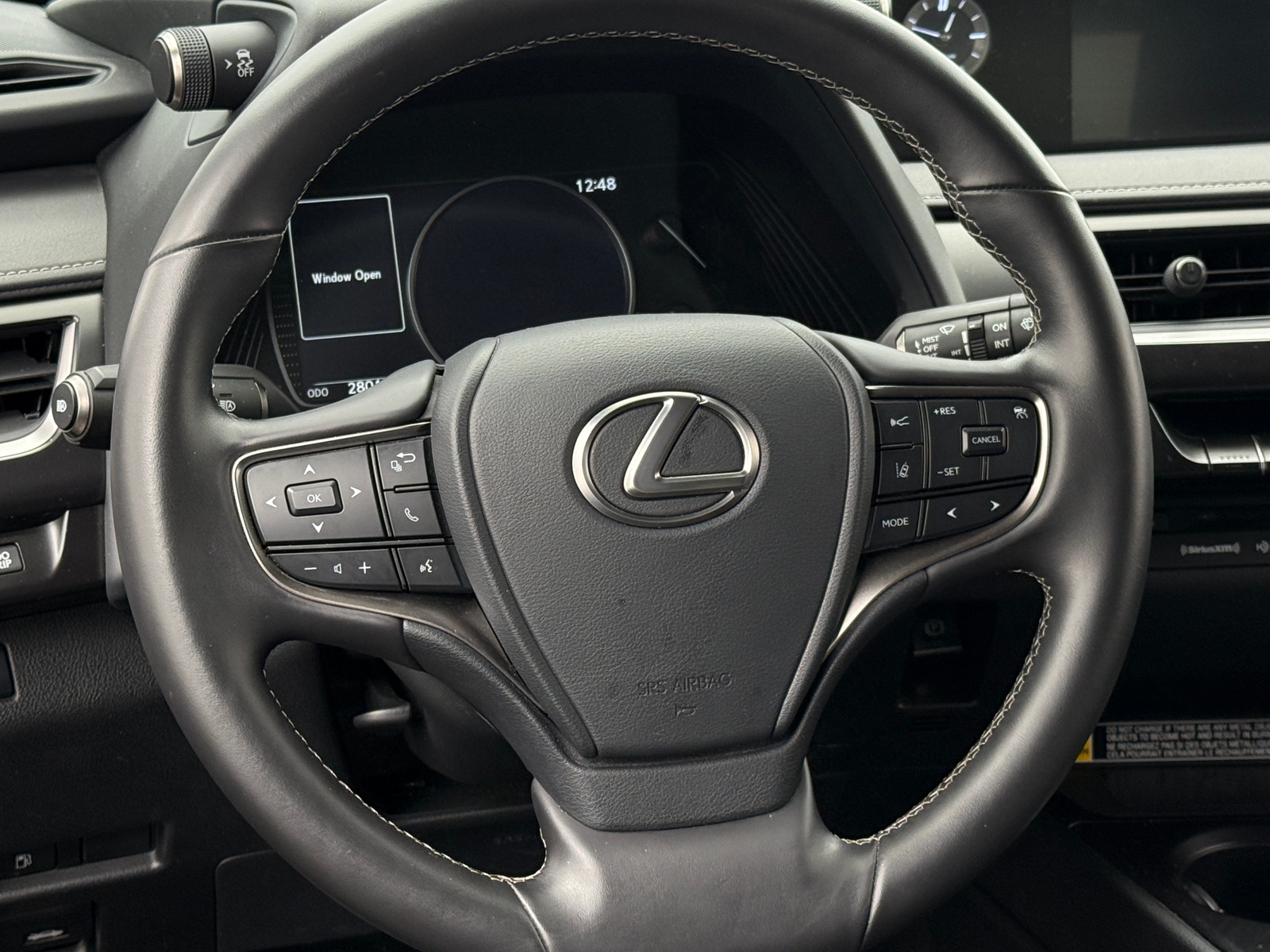 Thumbnail: 2022 Lexus UX - 4