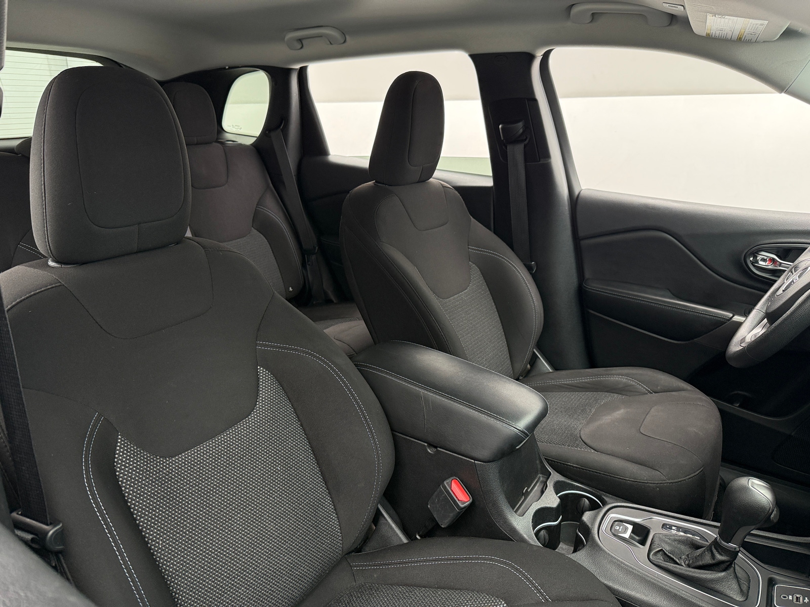 Thumbnail: 2019 Jeep Cherokee - 2