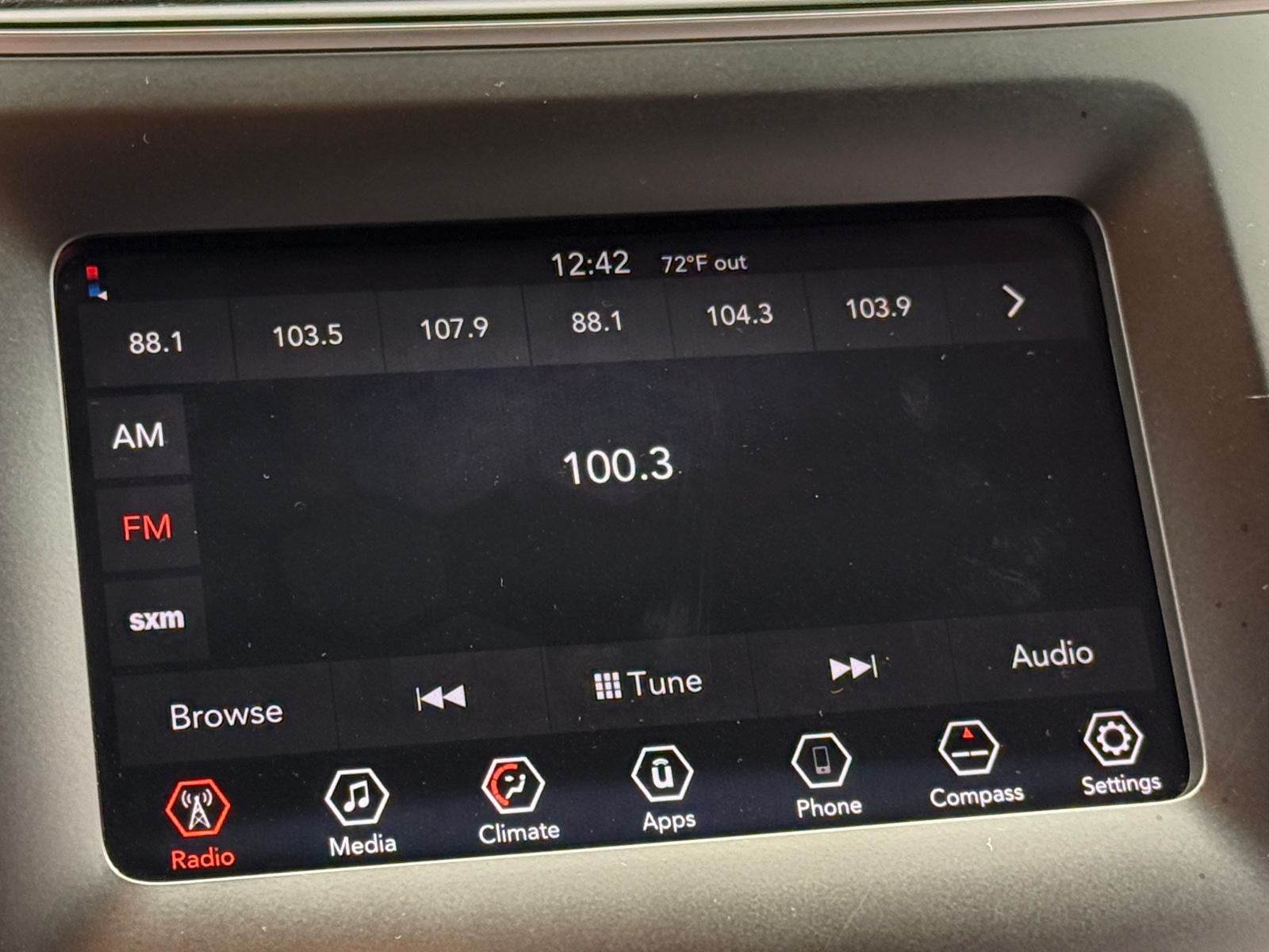 Thumbnail: 2019 Jeep Cherokee - 4