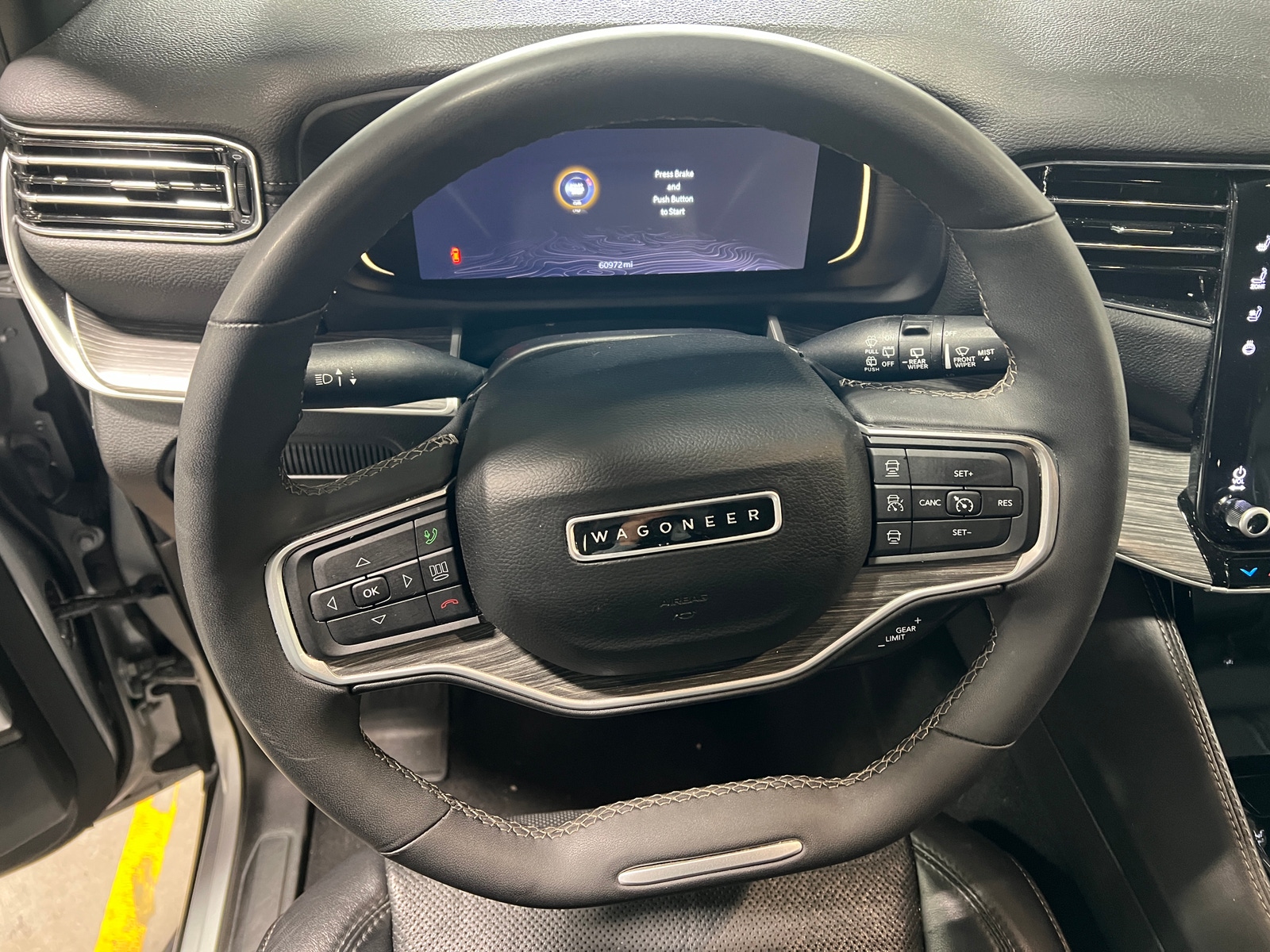 Thumbnail: 2024 Jeep Wagoneer - 4