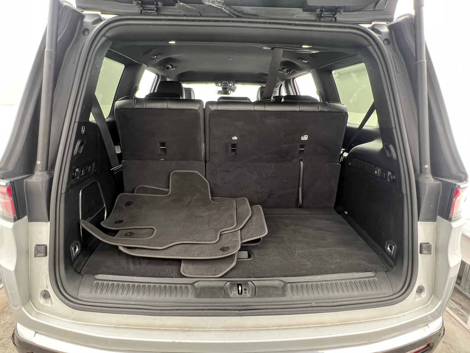 Thumbnail: 2024 Jeep Wagoneer - 6