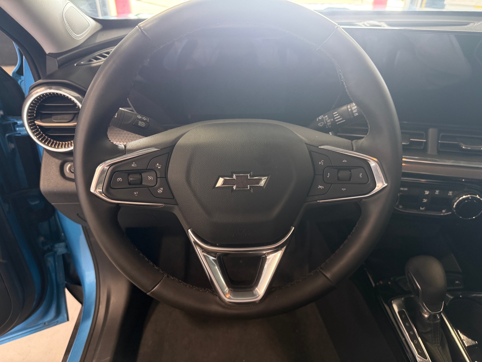 Thumbnail: 2025 Chevrolet Trax - 4